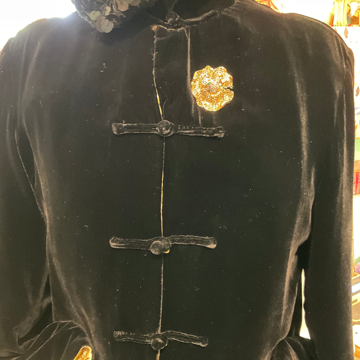 Vintage Butler and Wilson gold tone large frogs on a lily pad, crystal rhinestone Brooch, mother and baby gift, signed and in original box.