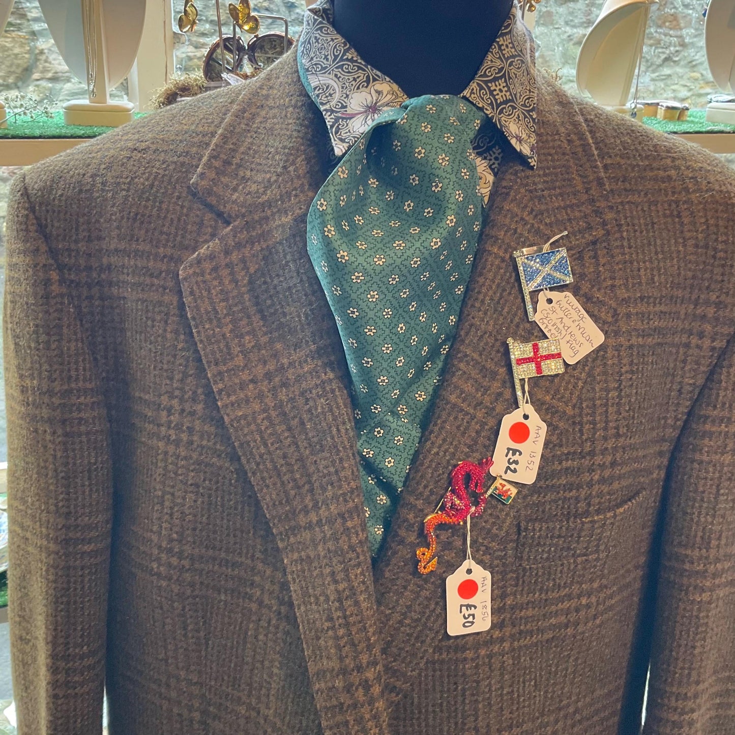 Vintage Gents Pure Silk Paisley Cravat, Green and Cream by A Sulka & Company, New Bond Street, London, Vintage Man