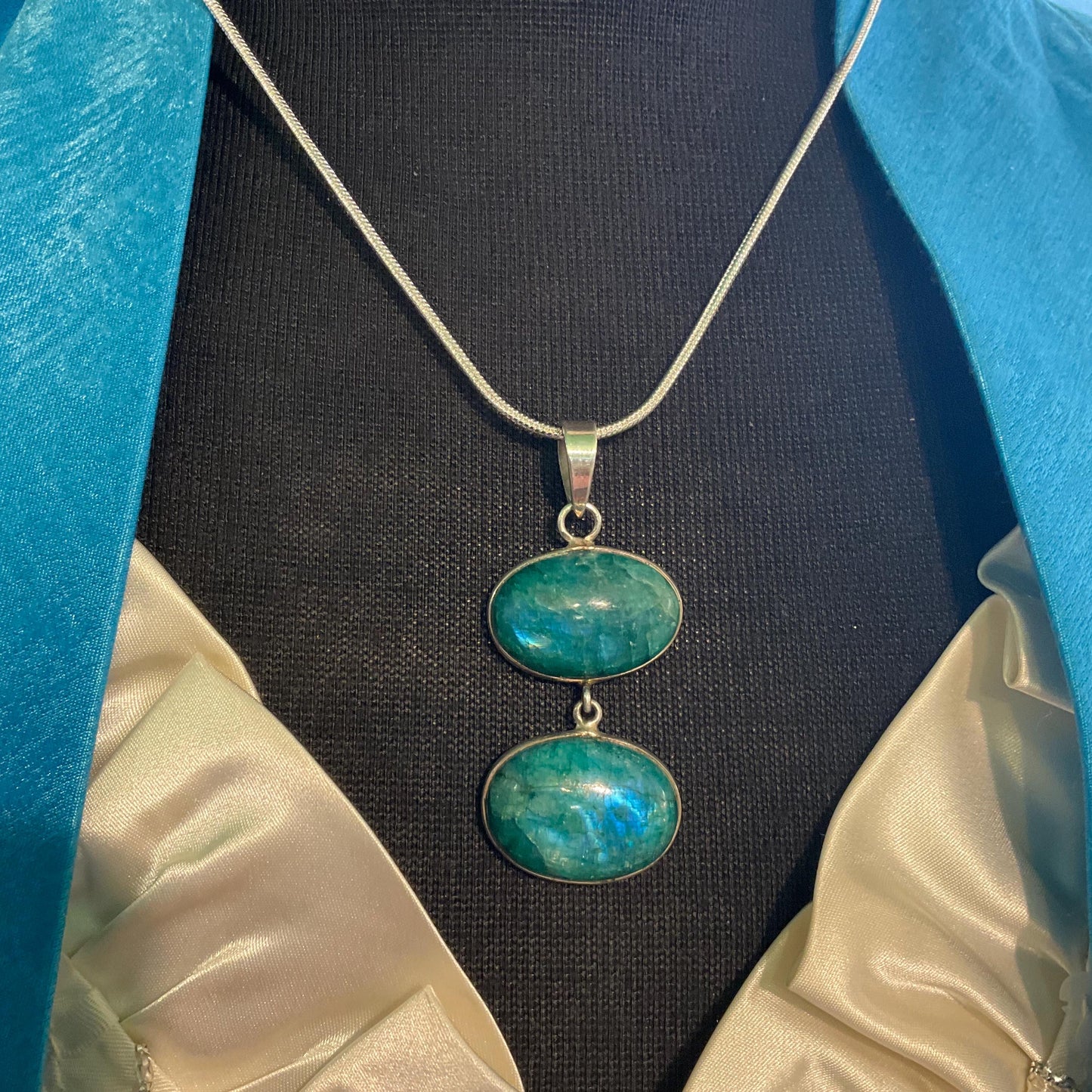 Vintage large Laboradite Gemstone and Silver Pendant Necklace, Artisan Made, 925 silver on new 925 silver chain, Sustainable Gift