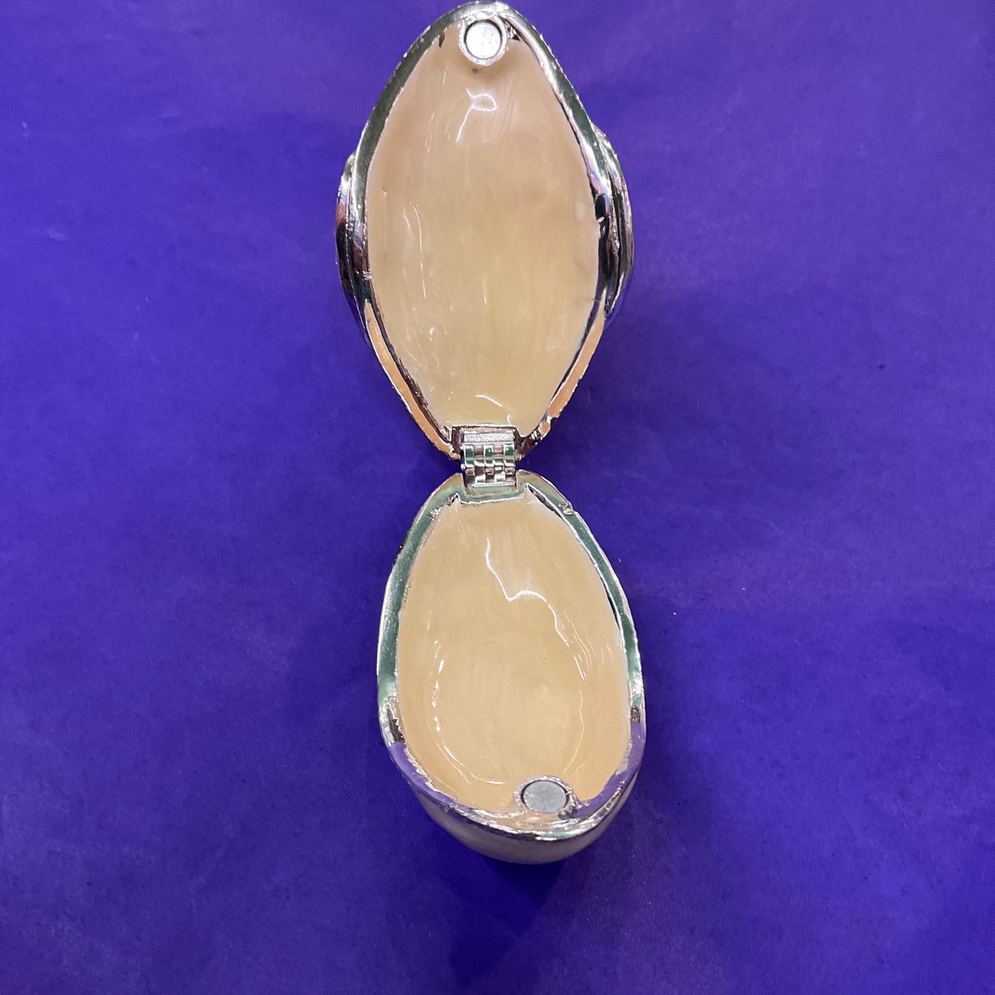 Vintage Faberge Style Crystal Swan Trinket Box, Cream lustre Enamel and Silver crystals