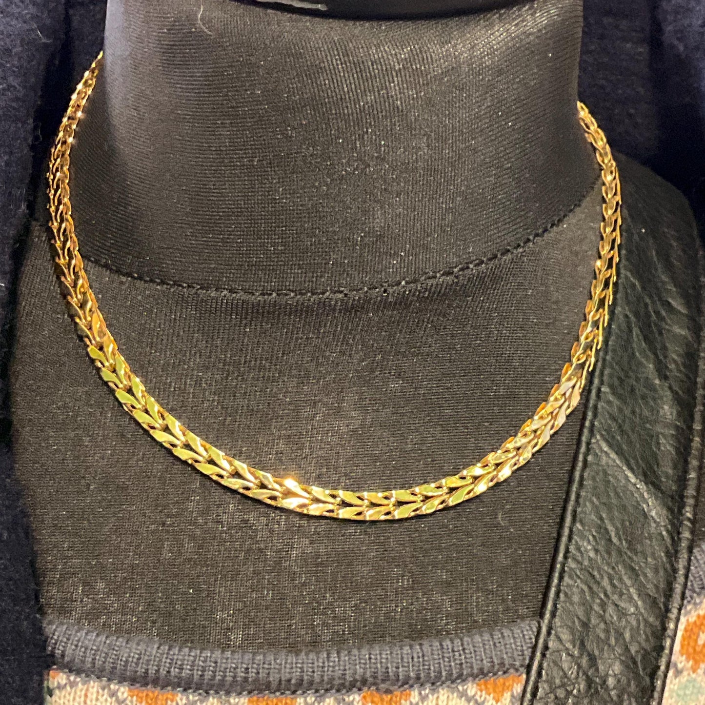 Vintage 1980s MONET Interlaced Gold Tone Chain Necklace, signed - Sustainable Fashion and Gift