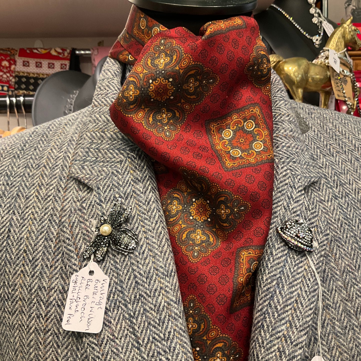 Vintage gents OG CHOKEE Tricel Red Geometric Paisley cravat, autumnal shades, gifts for him.