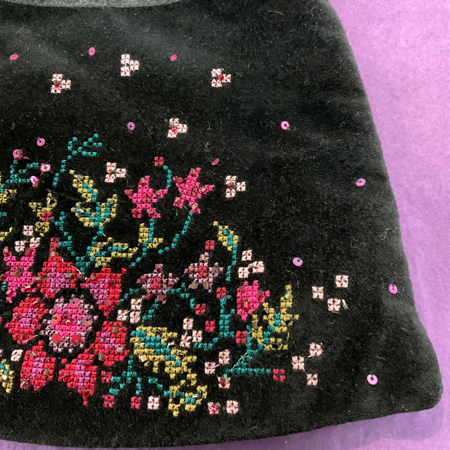 Vintage Black velvet floral embroidered and beaded evening bag by Accesorize. Silk cross stitch, seed beads and sequins.