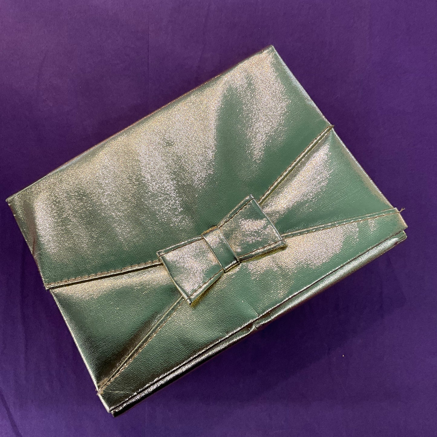 Vintage 1960s LE SOIR Gold Hand made bow trim box bag, clutch