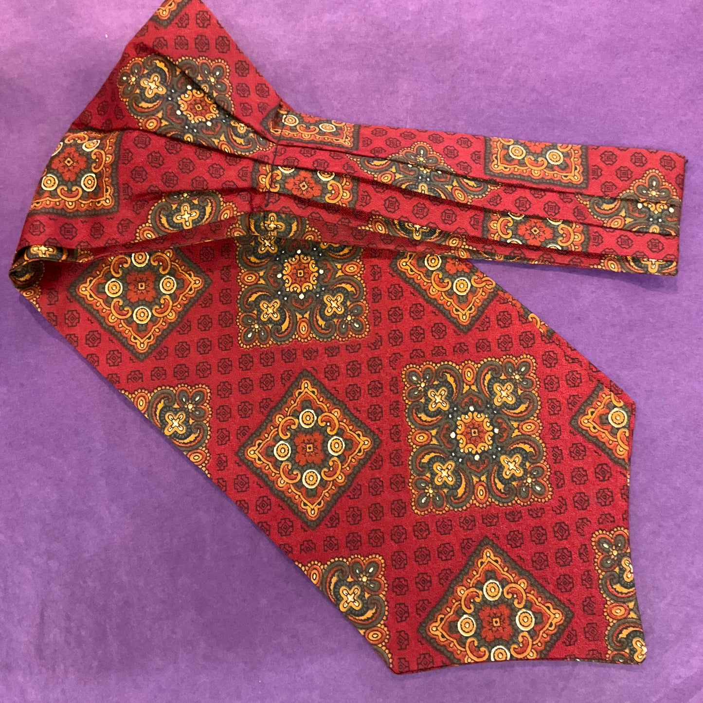 Vintage gents OG CHOKEE Tricel Red Geometric Paisley cravat, autumnal shades, gifts for him.