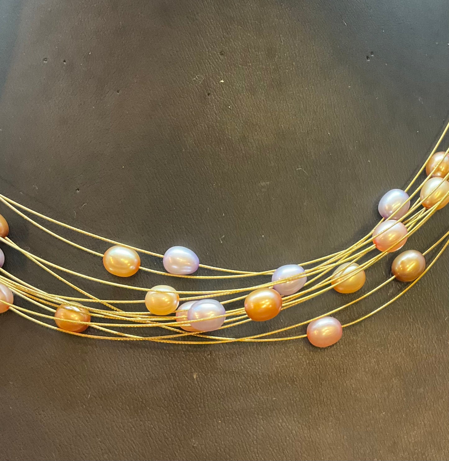 Vintage unused Honora F.W pearl wire necklace in original box with tags