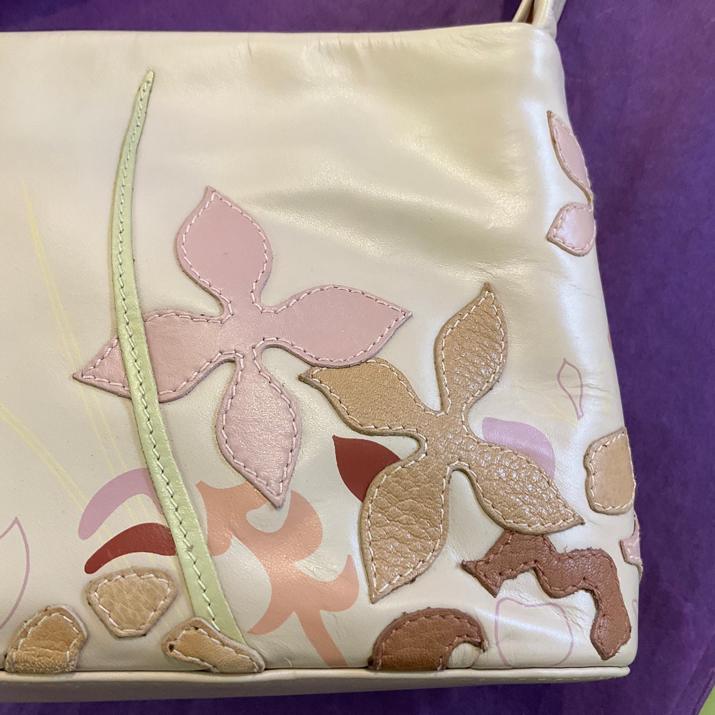 Vintage, Rarely used RADLEY pale pink Leather Floral Applique Small Shoulder Bag