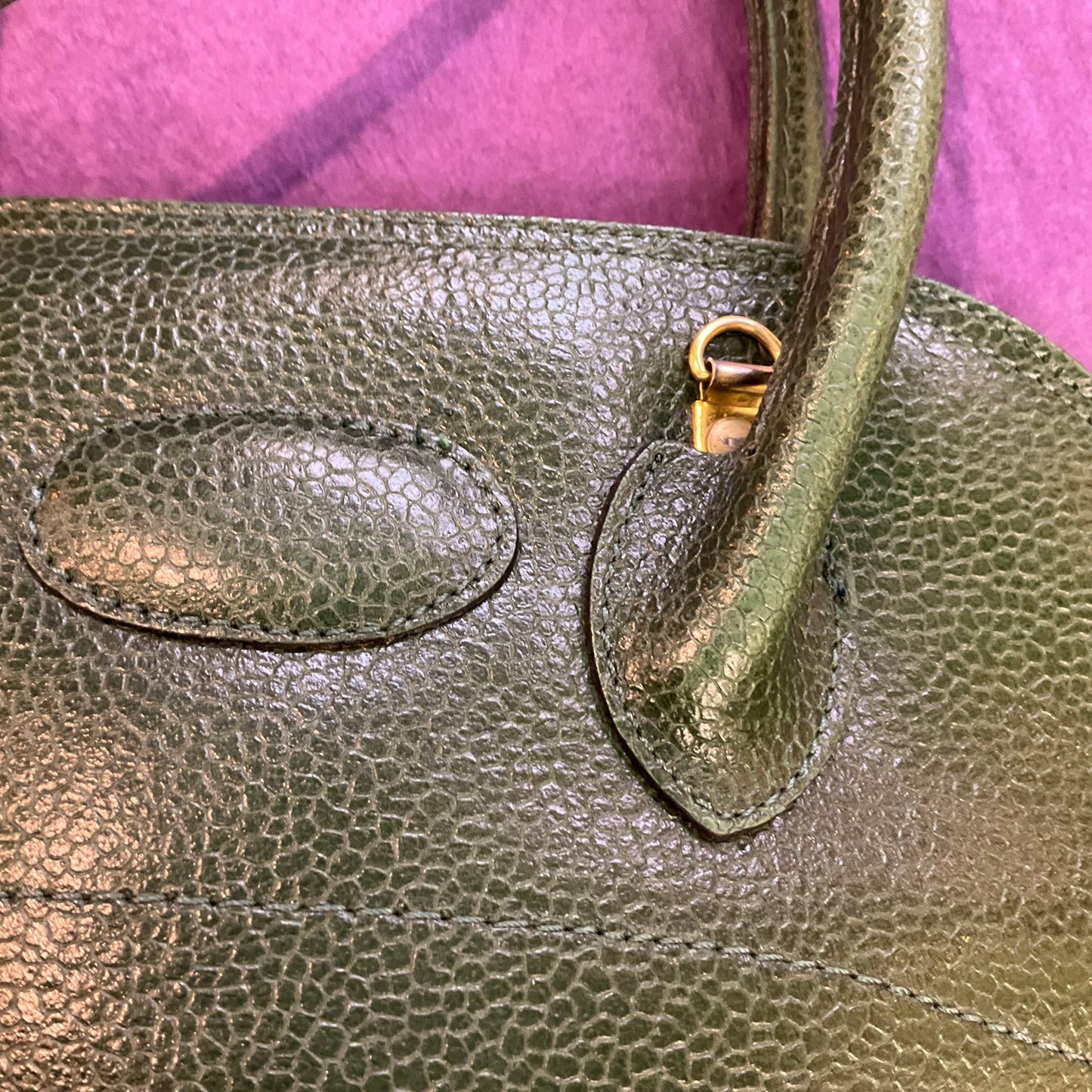 Vintage 1960s Retro Green Leather handbag, lock and key, vintage gift