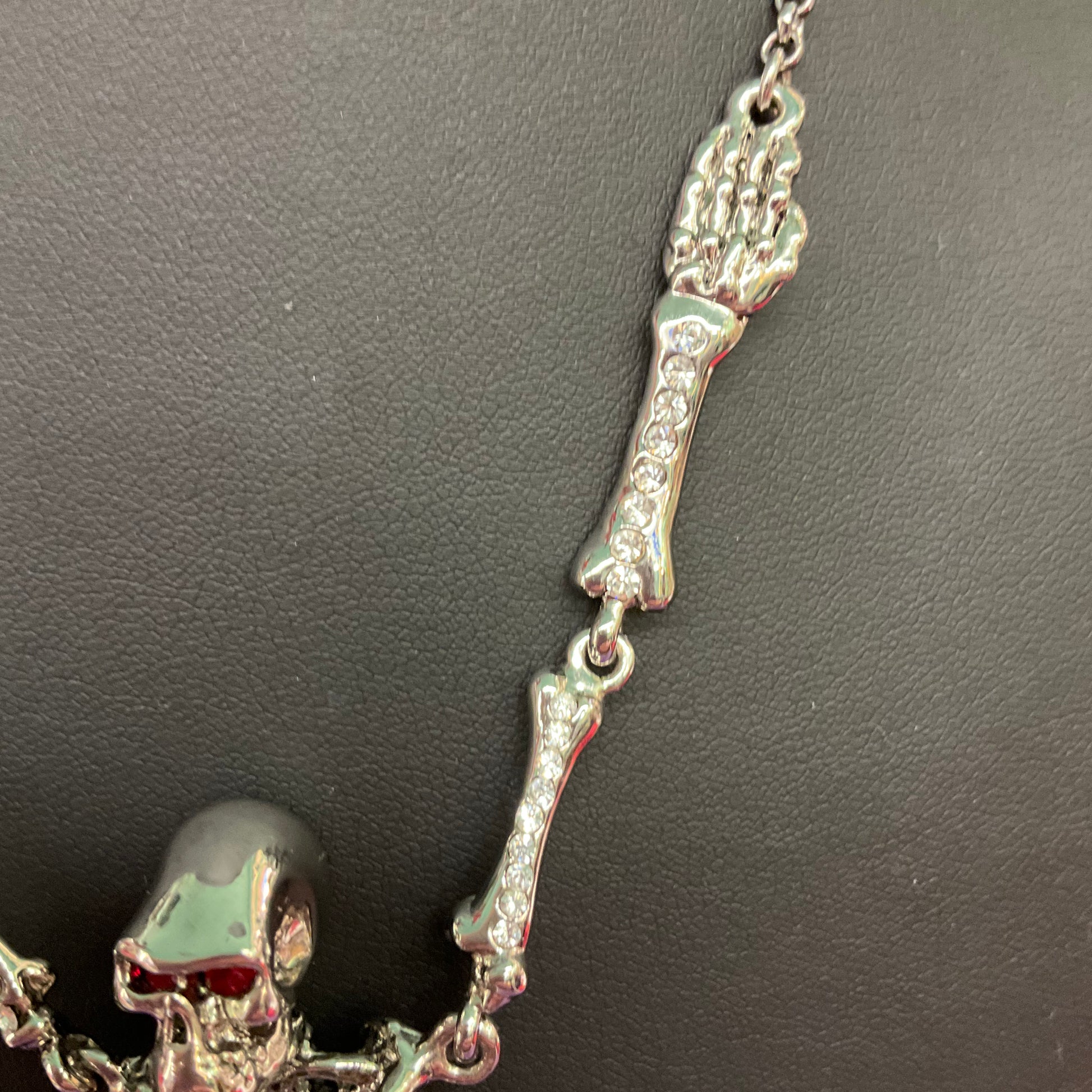 Butler and wilson skull necklace clearance