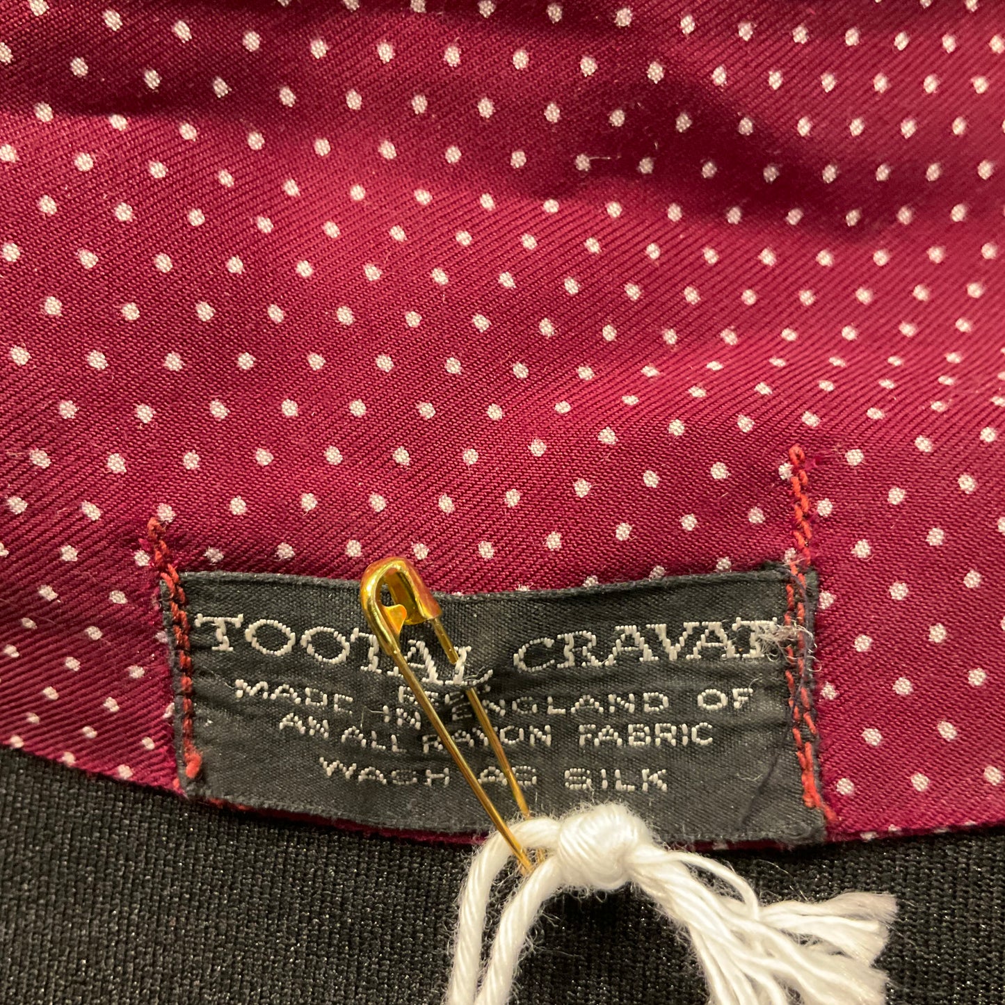 Vintage gents TOOTAL Rayon Burgundy polka dot Cravat, Made in England