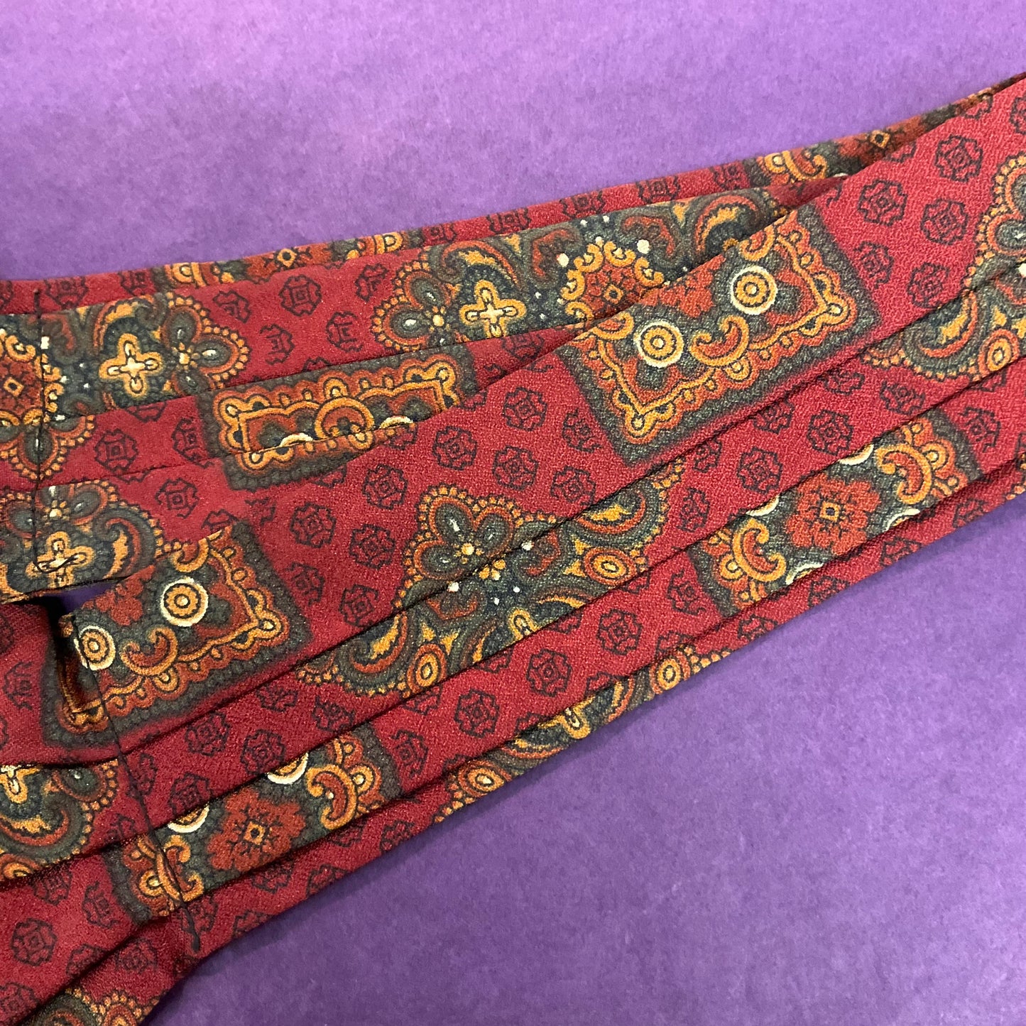 Vintage gents OG CHOKEE Tricel Red Geometric Paisley cravat, autumnal shades, gifts for him.