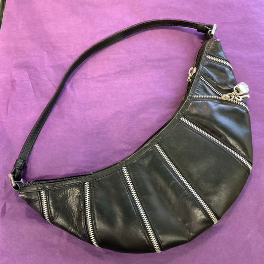 Vintage 1980s Black leather “zip” handbag by Suzy smith, Gift for her.