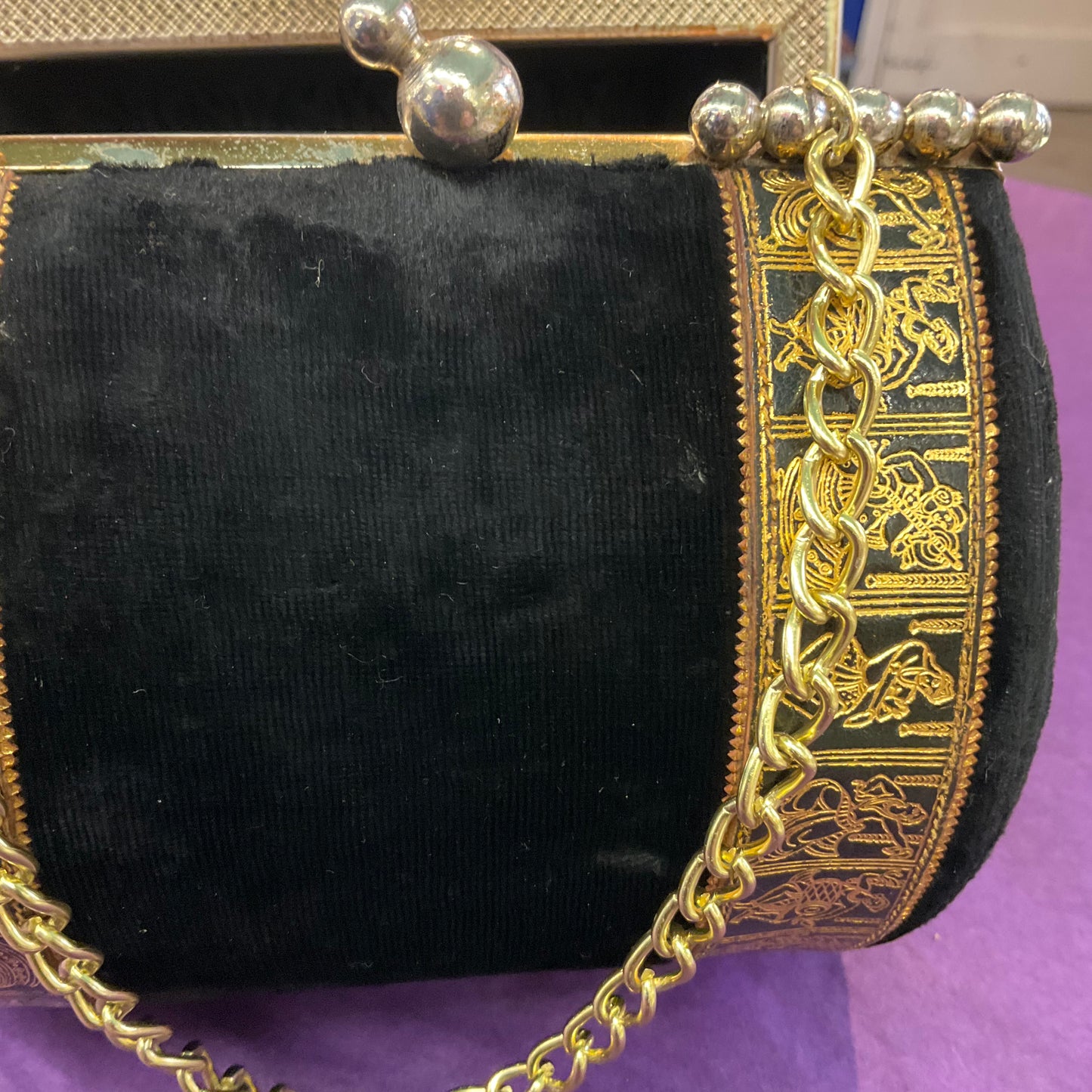 Vintage 1970/80s crushed black velvet barrel shaped bag with leather trim. Asian dancers