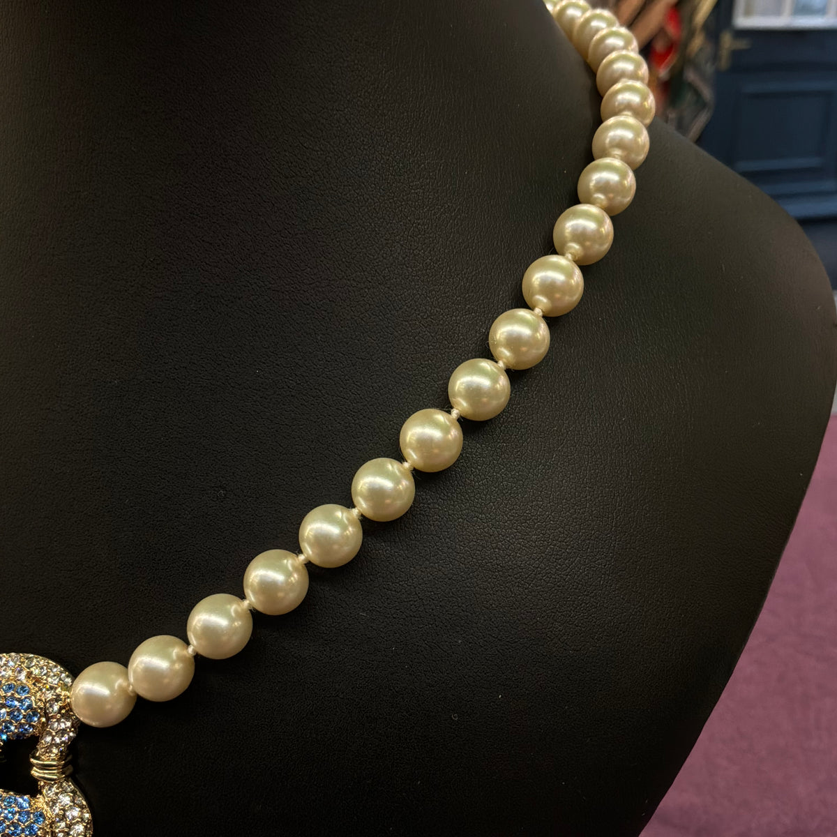 Clarion Pell Faux Pearl Necklace Princess Grace Kelly Replica Crystal Pendant