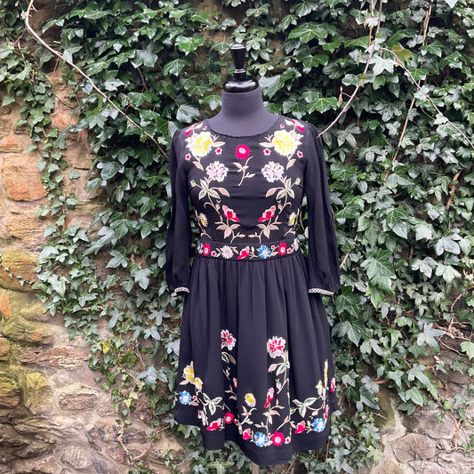 Vintage French Connection Bohemian floral Embroidered Rayon dress, size 10, wedding, summer holiday.