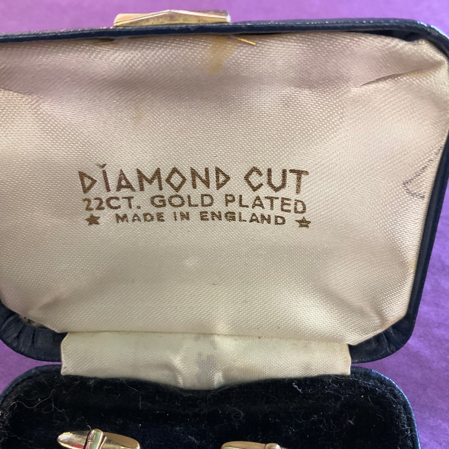 Vintage 22CT Gold Plated Diamond cutCufflinks and Tie clip set. Made in England, Original box, wedding, prom.