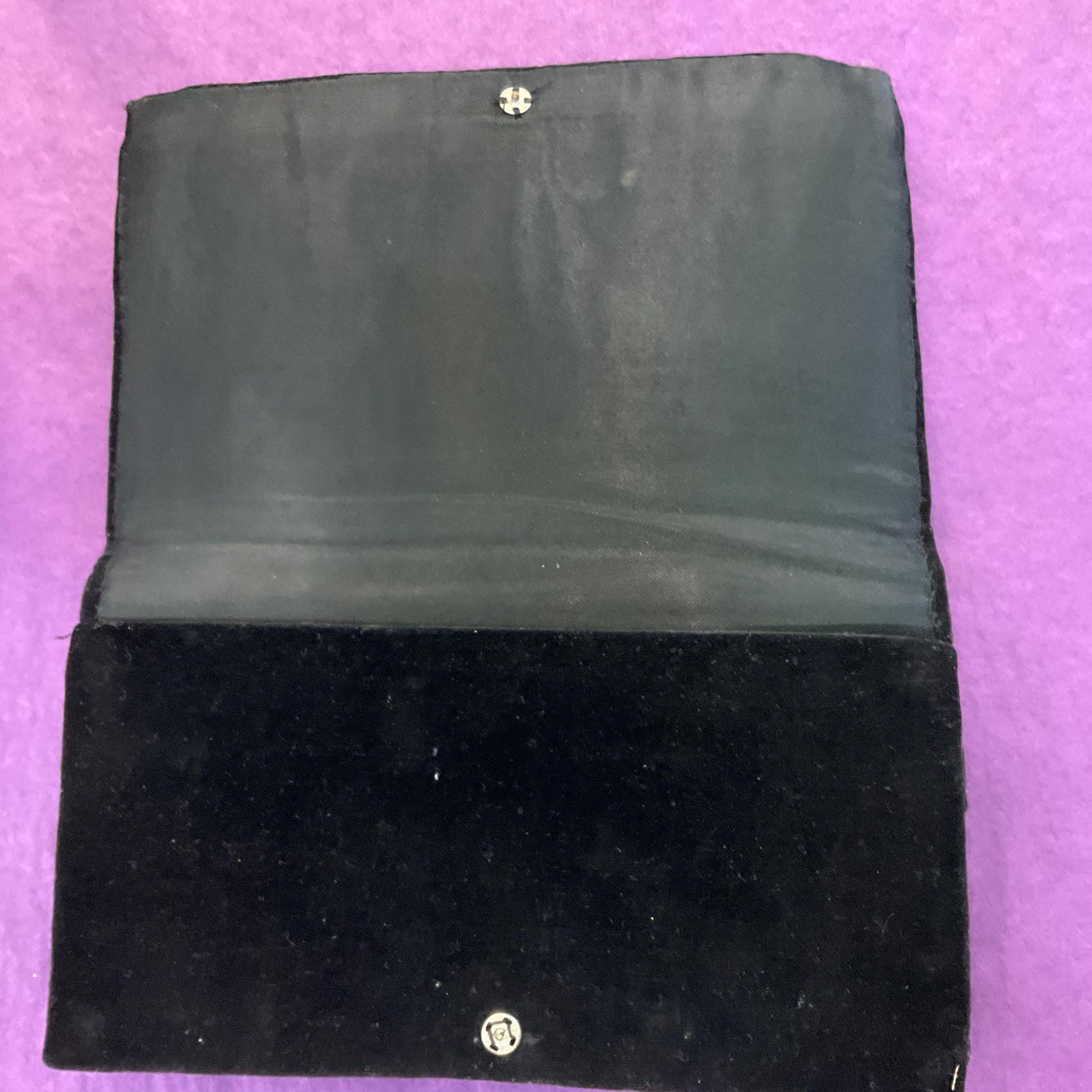 Vintage 1940s Indian Zardosi Embroidered Floral Evening Bag, Black velvet with traditional gold wirework and crystal beads, formal event