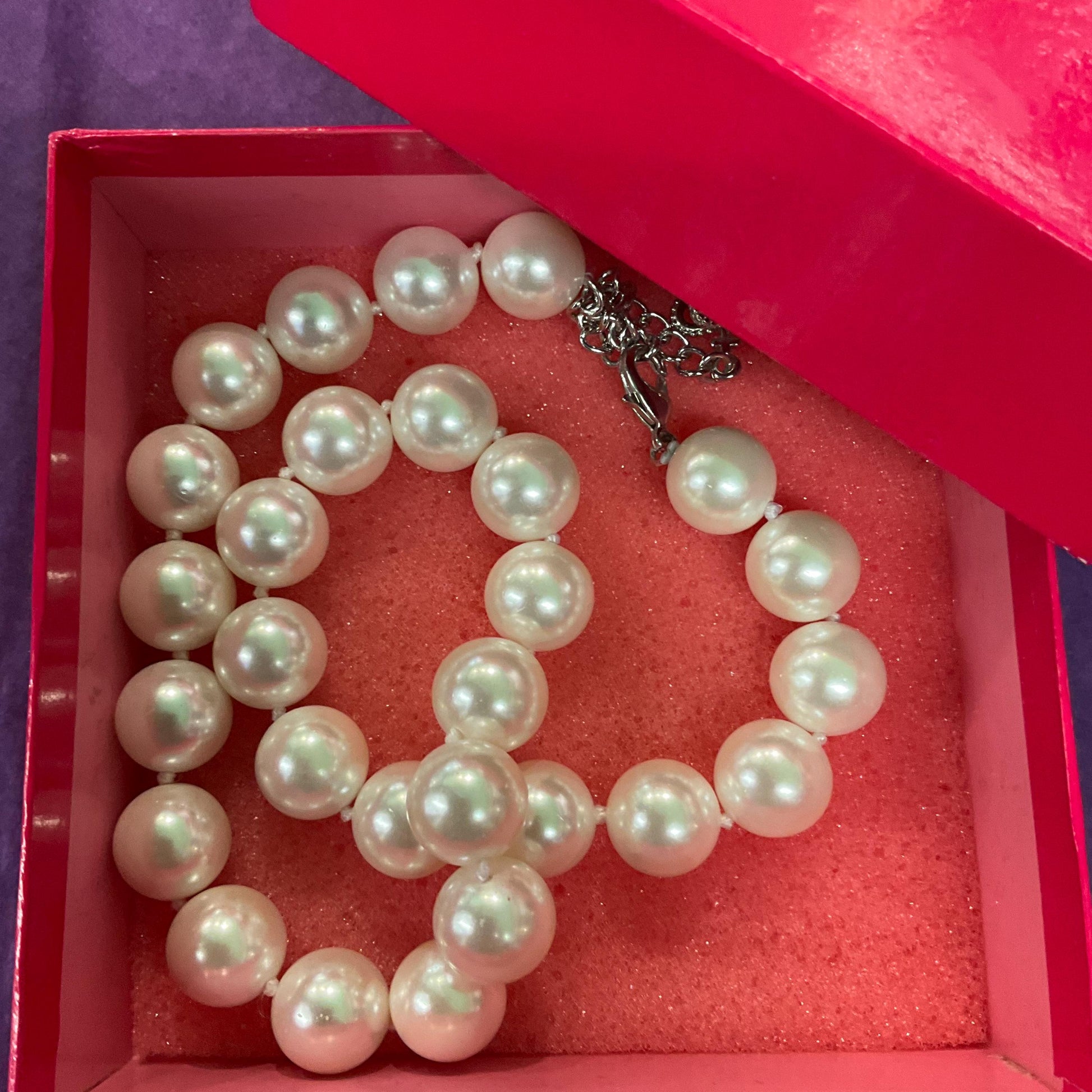 Vintage Butler and Wilson Large Faux Pearl Beaded Necklace , Silver tone with white/ pale ivory hand knotted pearls , vintage wedding