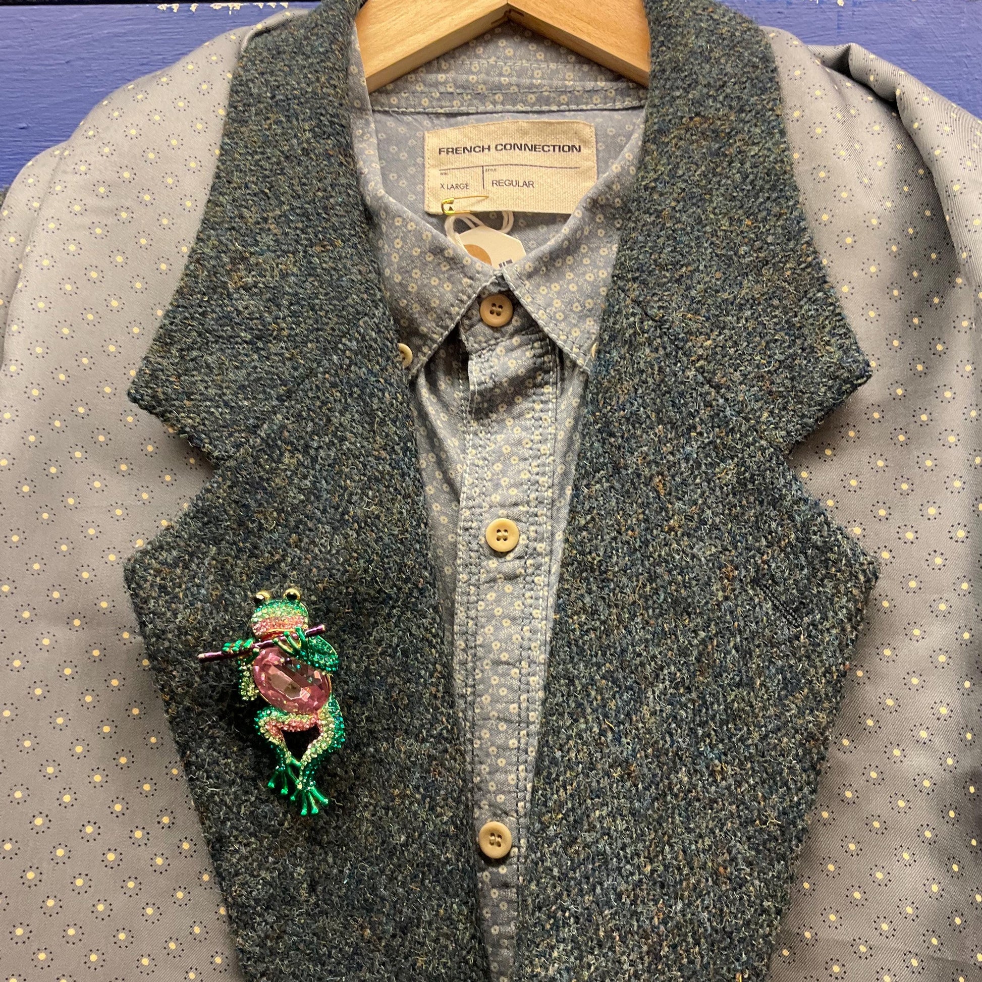 Vintage Butler and Wilson Large Crystal Frog with Flute Brooch, Gold tone with large pink crystal and Green rhinestones, signed