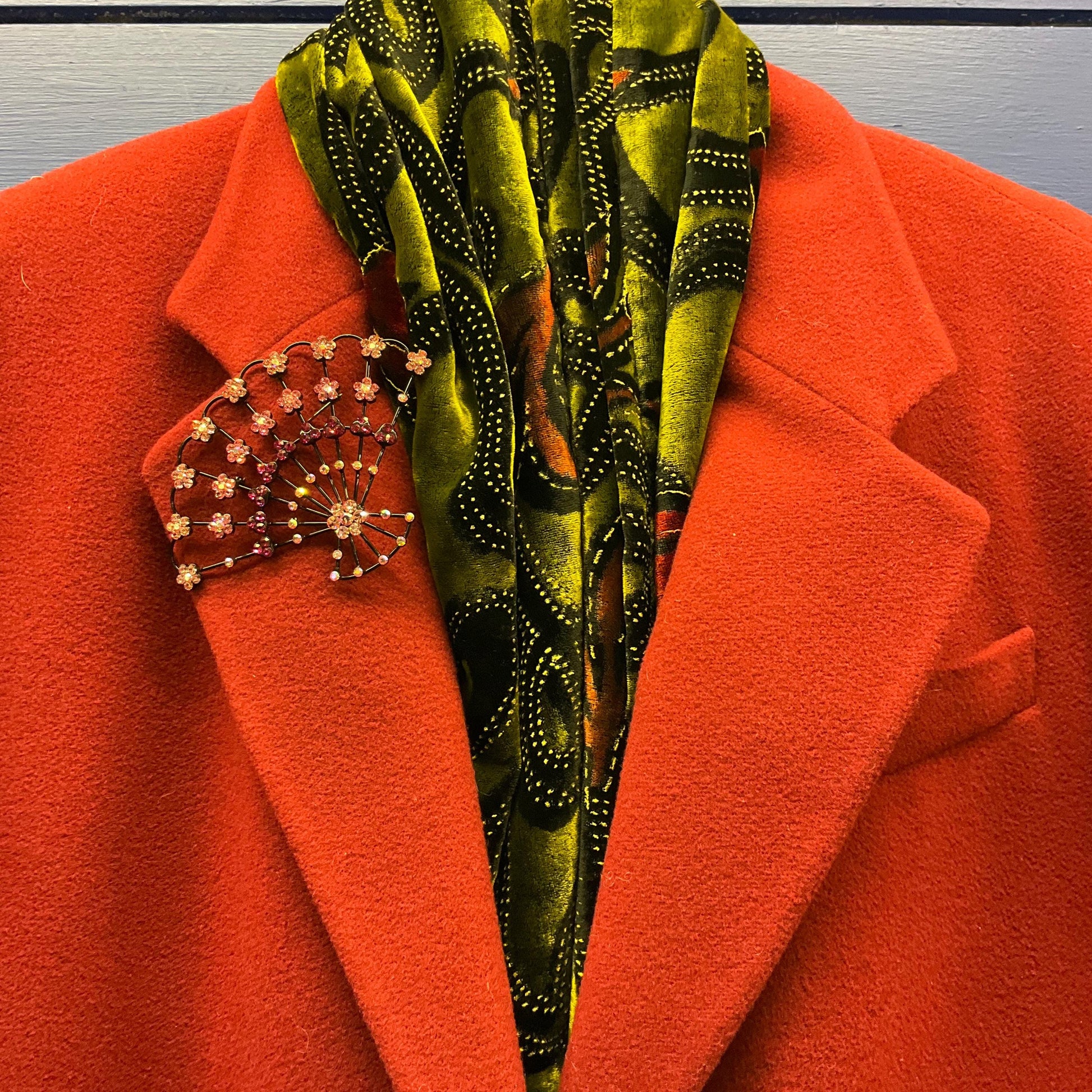 Vintage Butler and Wilson Large Crystal Fan Brooch, Black metal with Pink Rhinestone