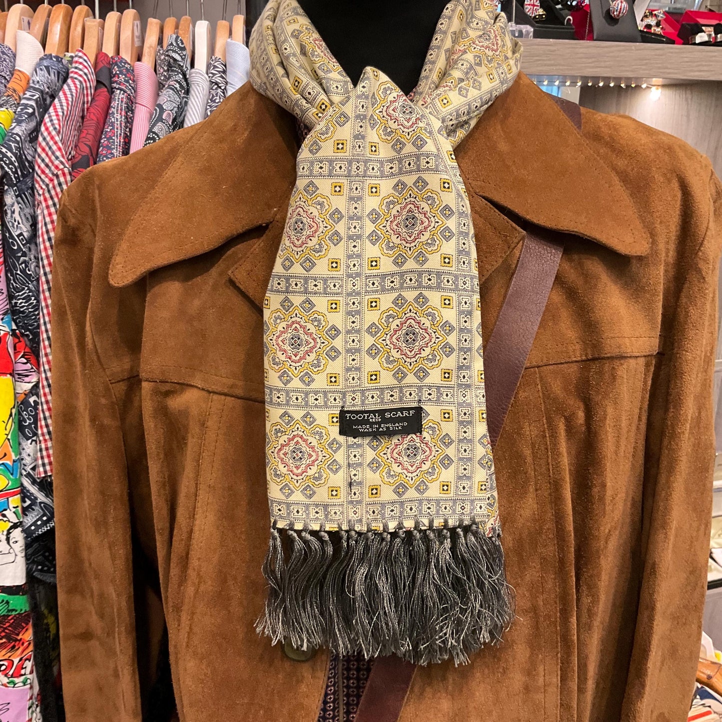 Vintage Mid Century Tootal Fine wool gents fringed scarf, Geometric Paisley print in red and greys onto cream background