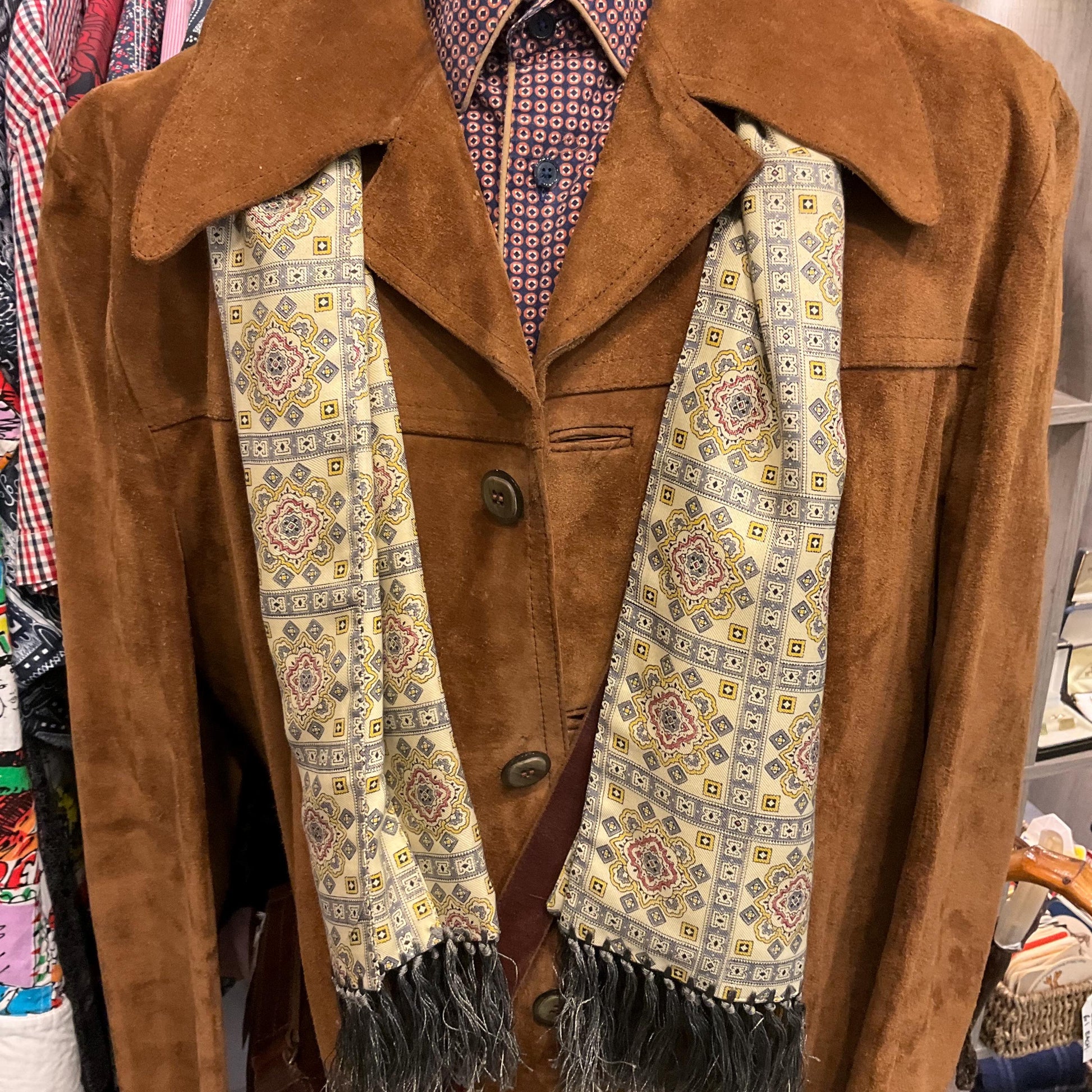 Vintage Mid Century Tootal Fine wool gents fringed scarf, Geometric Paisley print in red and greys onto cream background