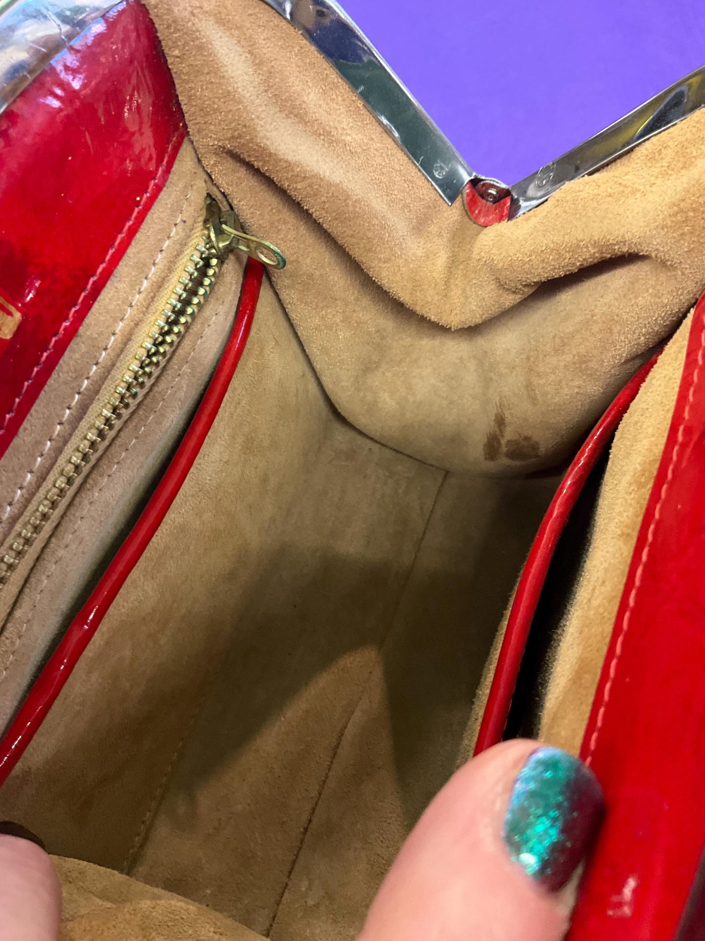 vintage 1960s/70s ACKERY red patent leather handbag.