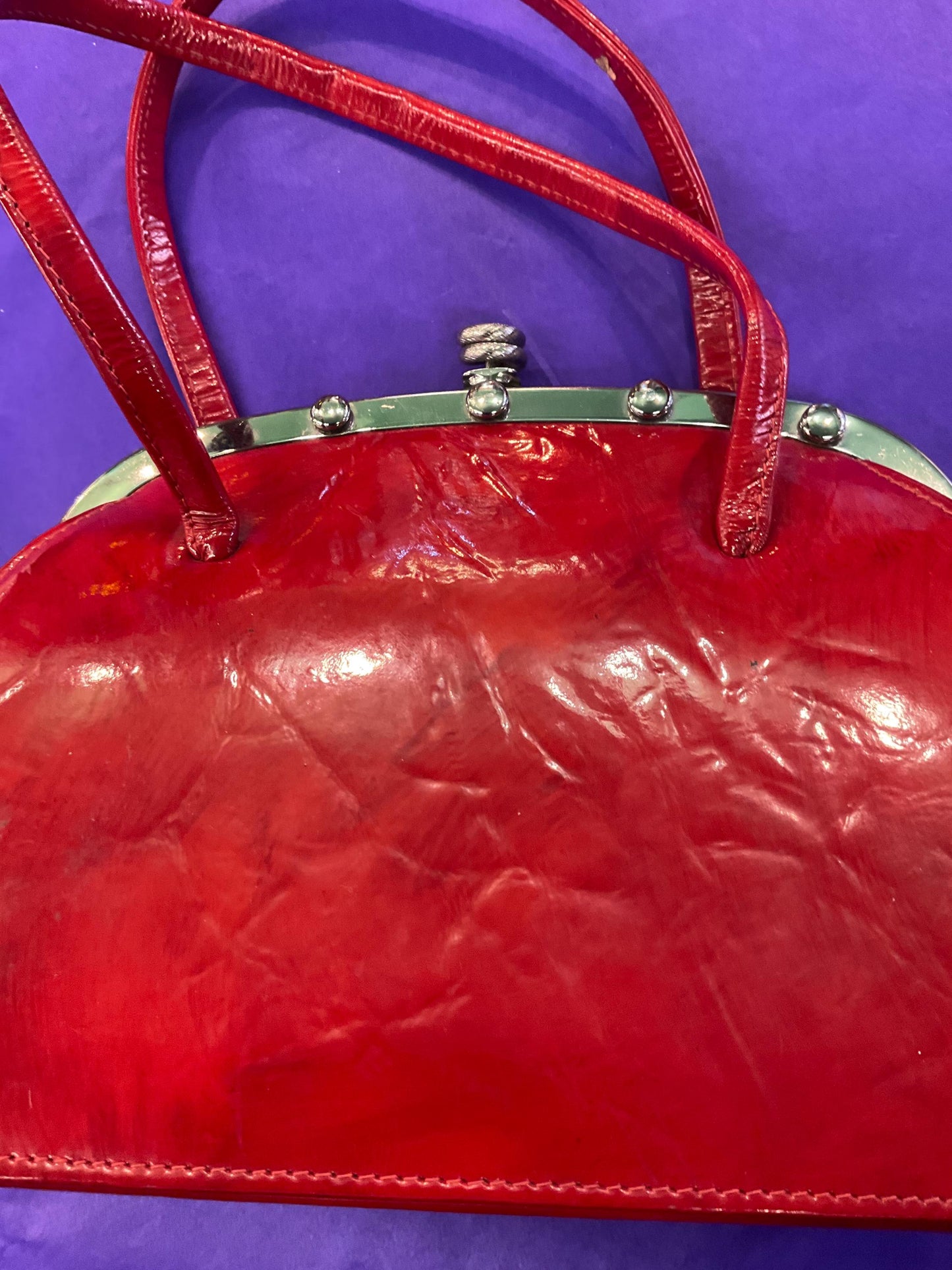 vintage 1960s/70s ACKERY red patent leather handbag.