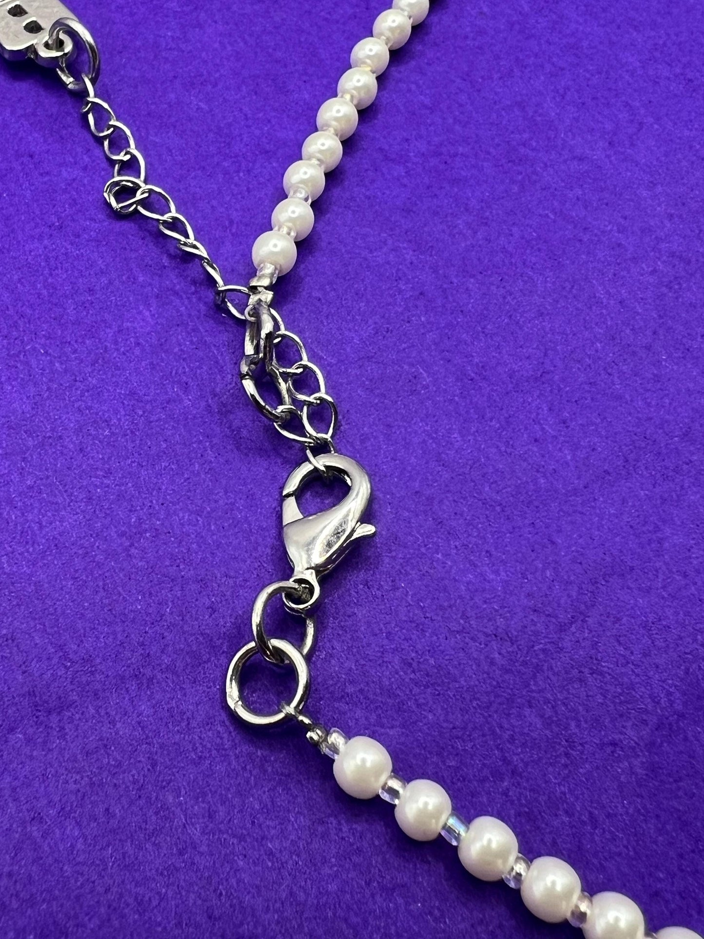 Vintage Butler and Wilson Oyster Coloured Fresh Water Pearl Floral Necklace, signed as new