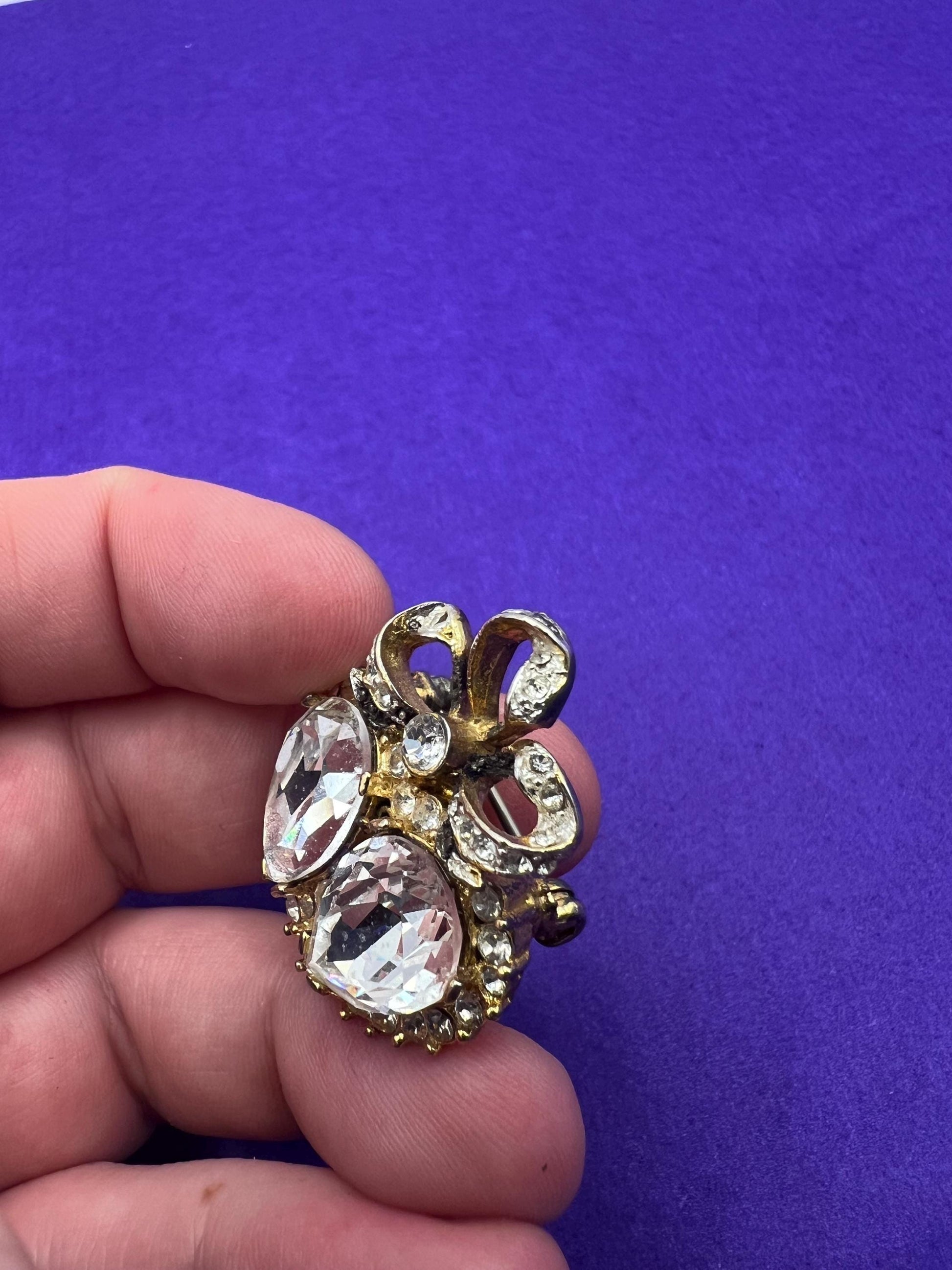 Vintage Butler and Wilson Small Silver Crystal Heart Brooch / Lapel Pin. Gold tone with silver crystals and rhinestones