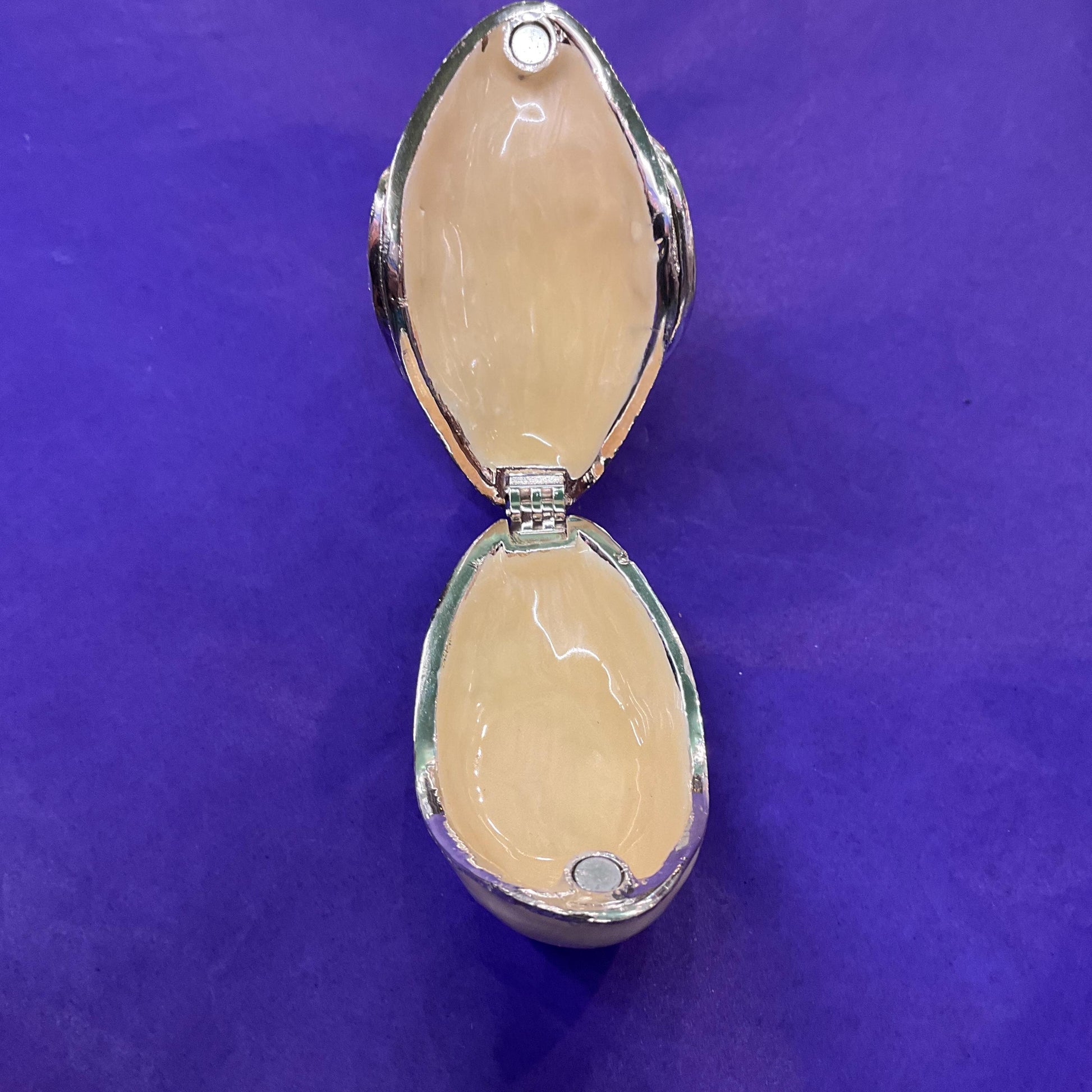 Vintage Faberge Style Crystal Swan Trinket Box, Cream lustre Enamel and Silver crystals