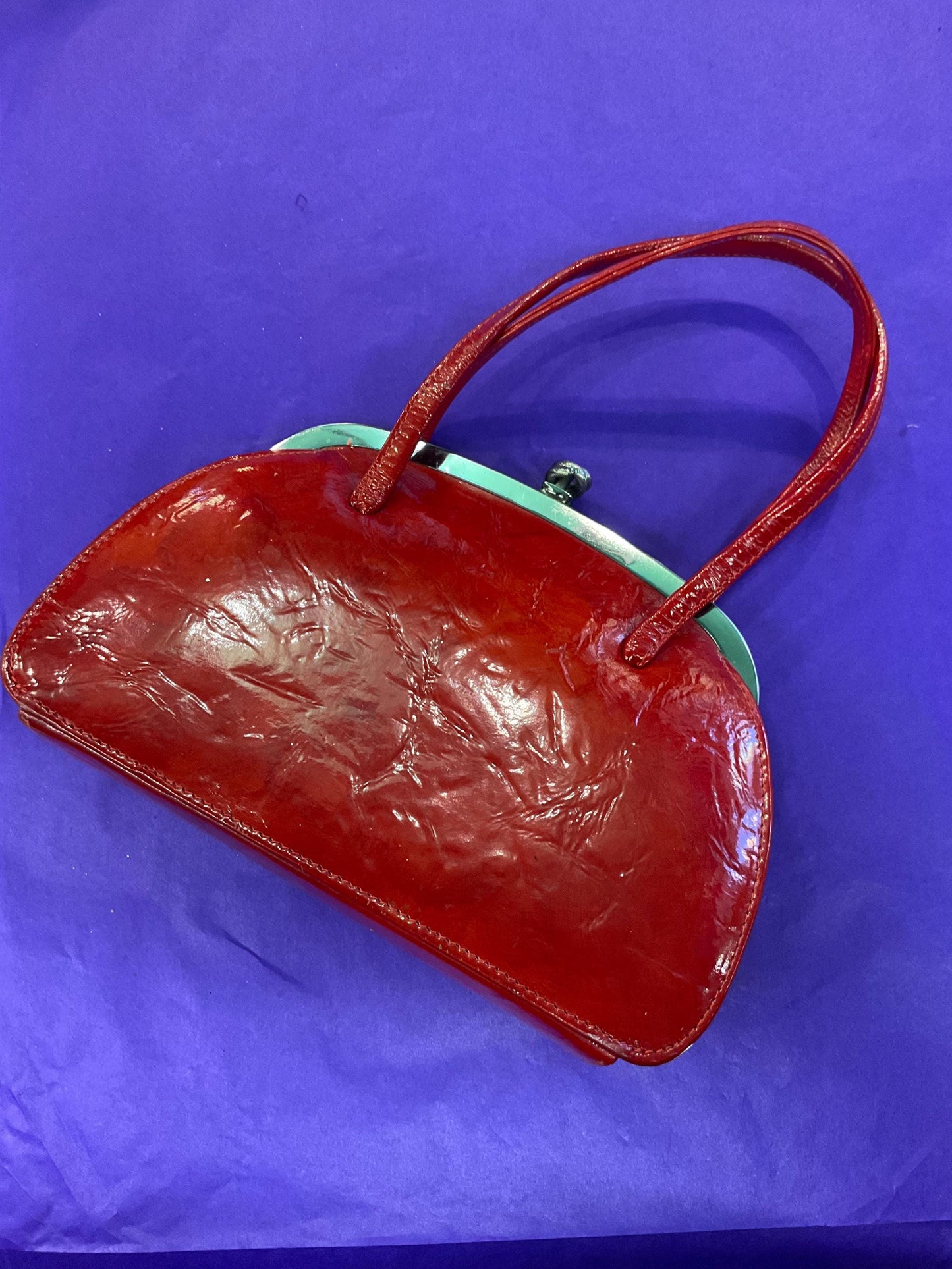 vintage 1960s/70s ACKERY red patent leather handbag.