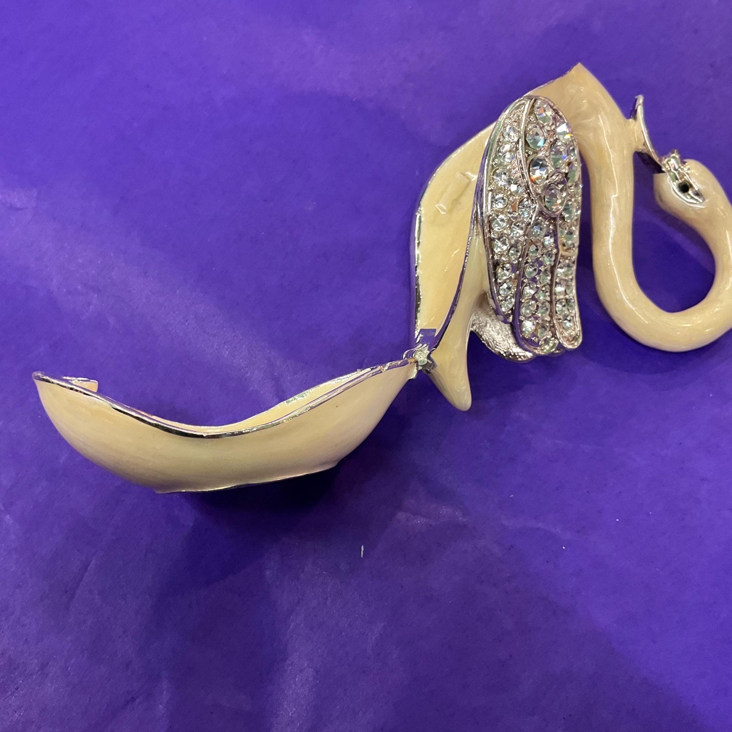 Vintage Faberge Style Crystal Swan Trinket Box, Cream lustre Enamel and Silver crystals