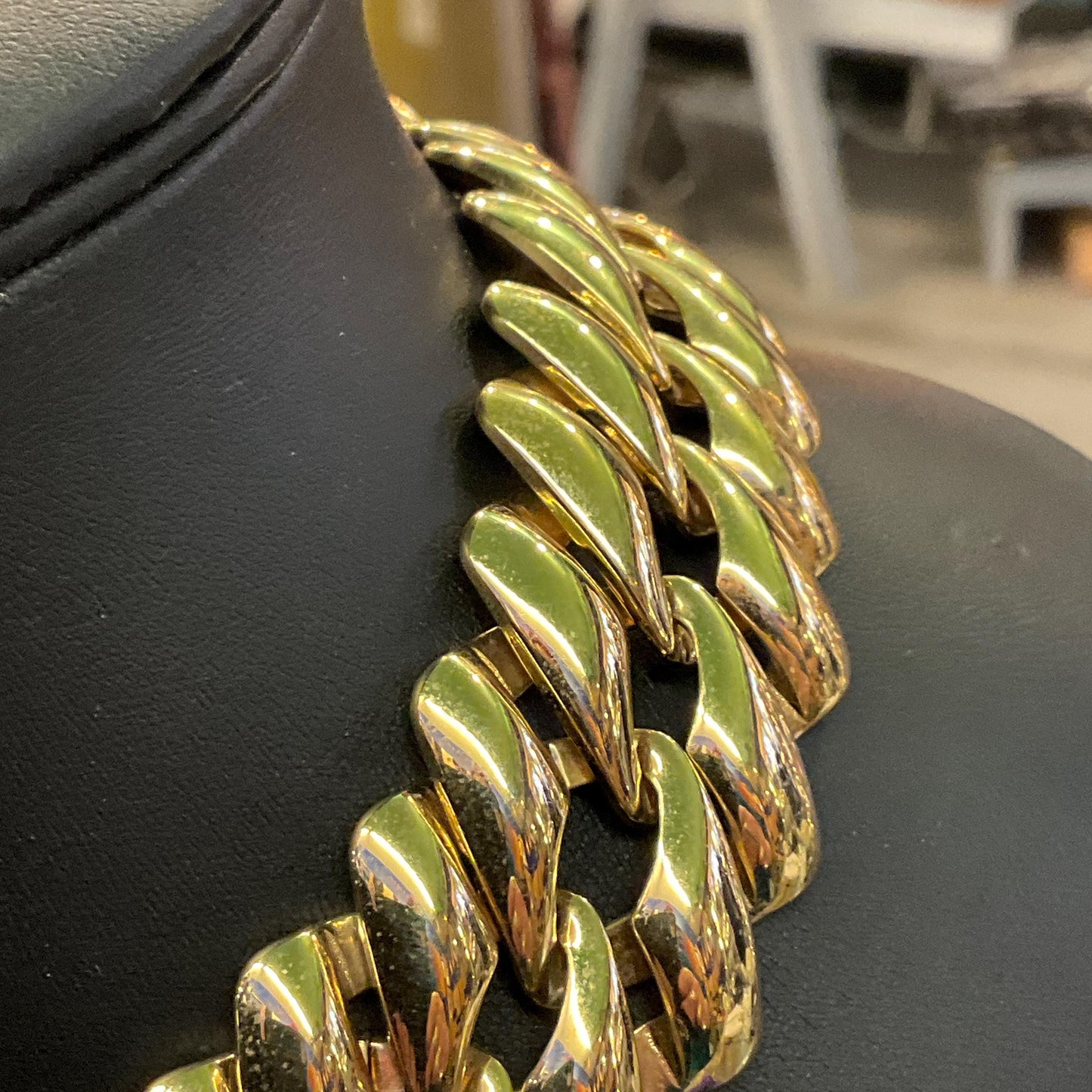 Vintage 1980s MONET Statement Gold Tone Chunky Miami Cuban Link Chain Necklace