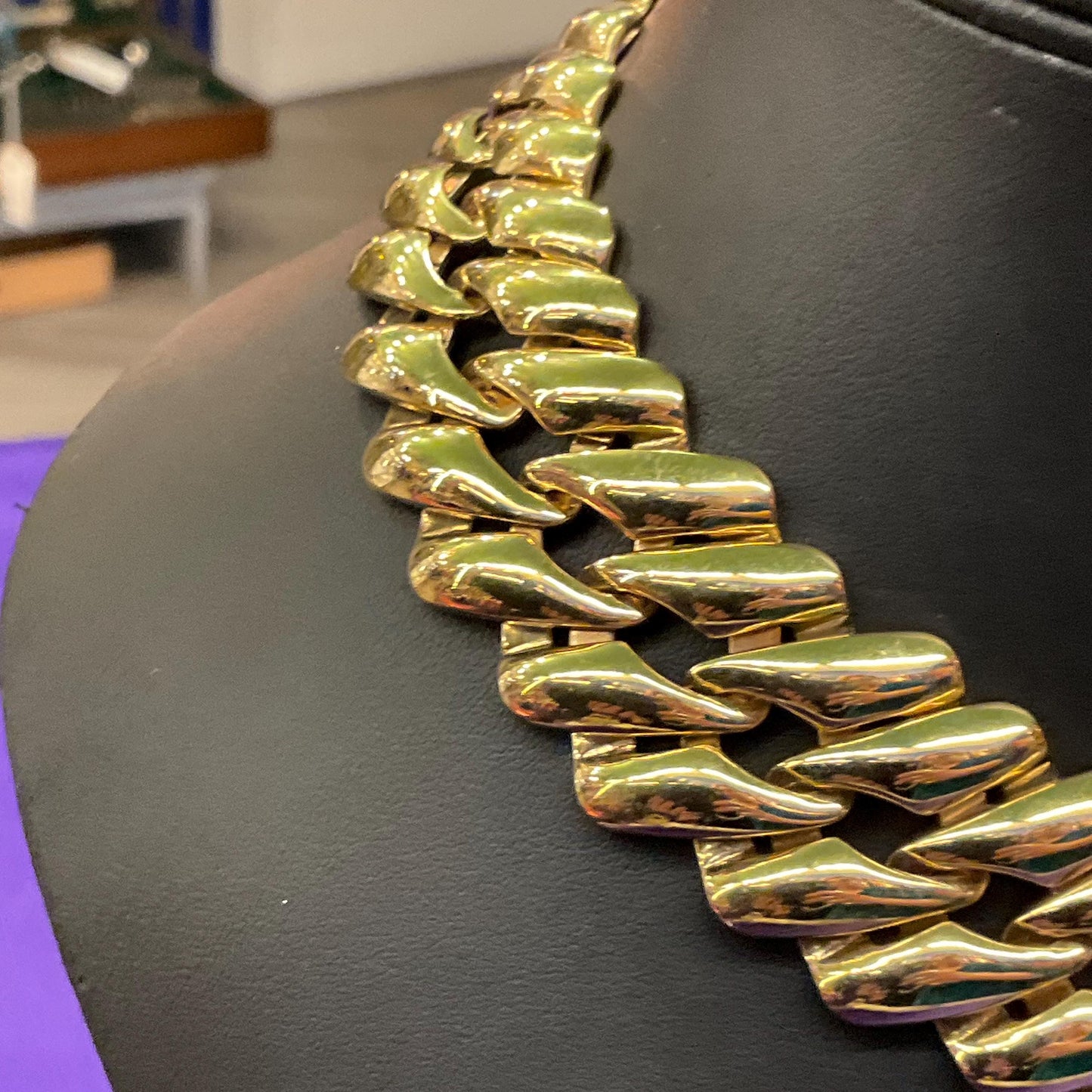 Vintage 1980s MONET Statement Gold Tone Chunky Miami Cuban Link Chain Necklace