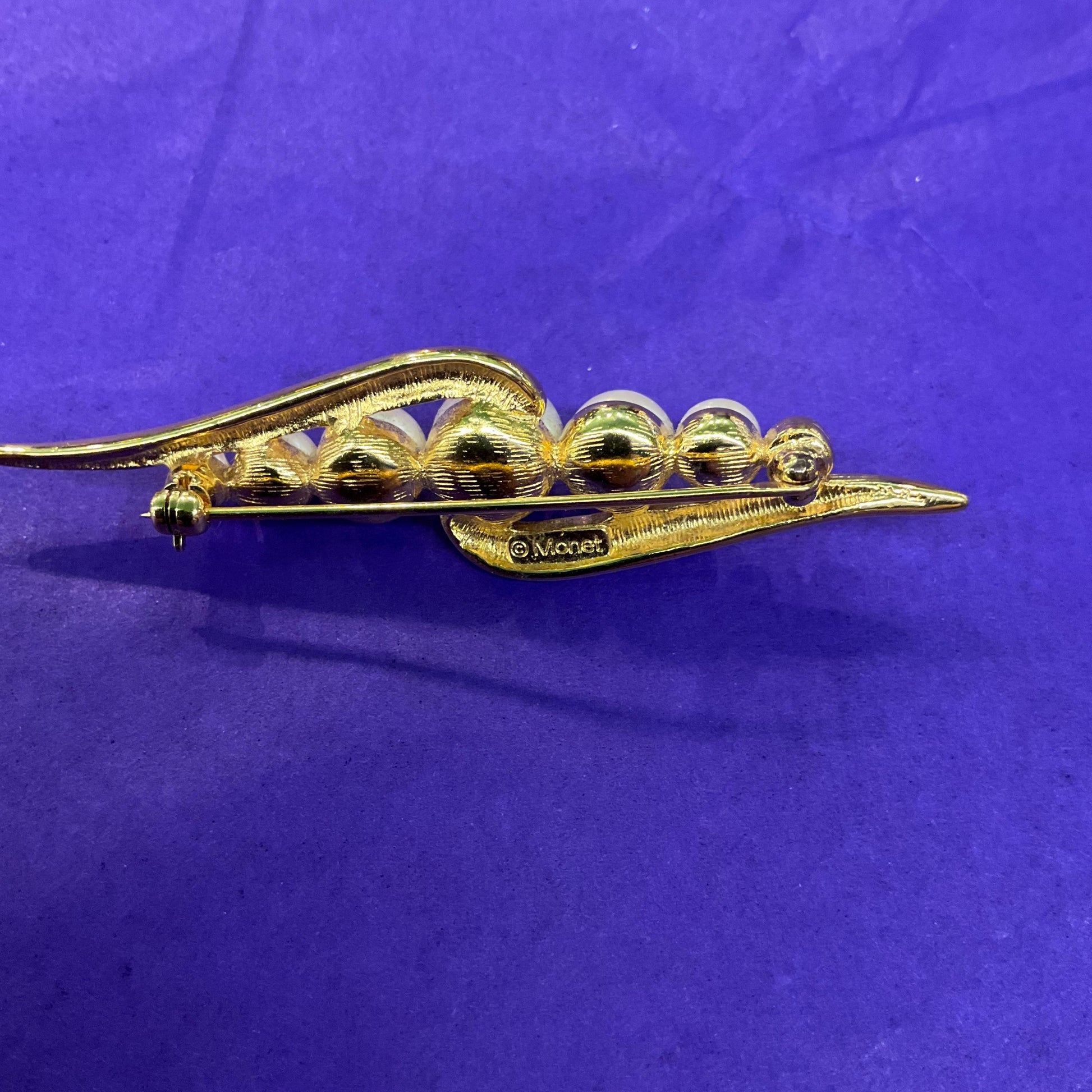 Vintage 1970s/80s MONET Gold Tone Faux Pearl Stayement Brooch - Sustainable Fashion Gift