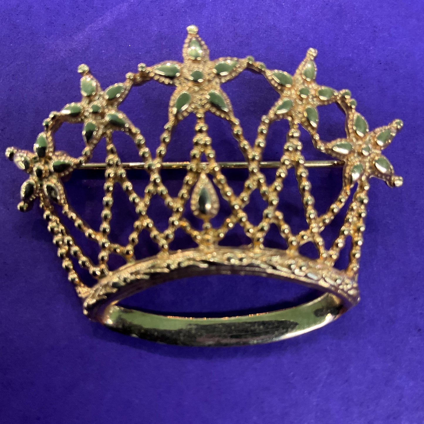 Vintage 1980s Sarah Coventry Gold Tone Filigree Crown Brooch - Sustainable Fashion Gift