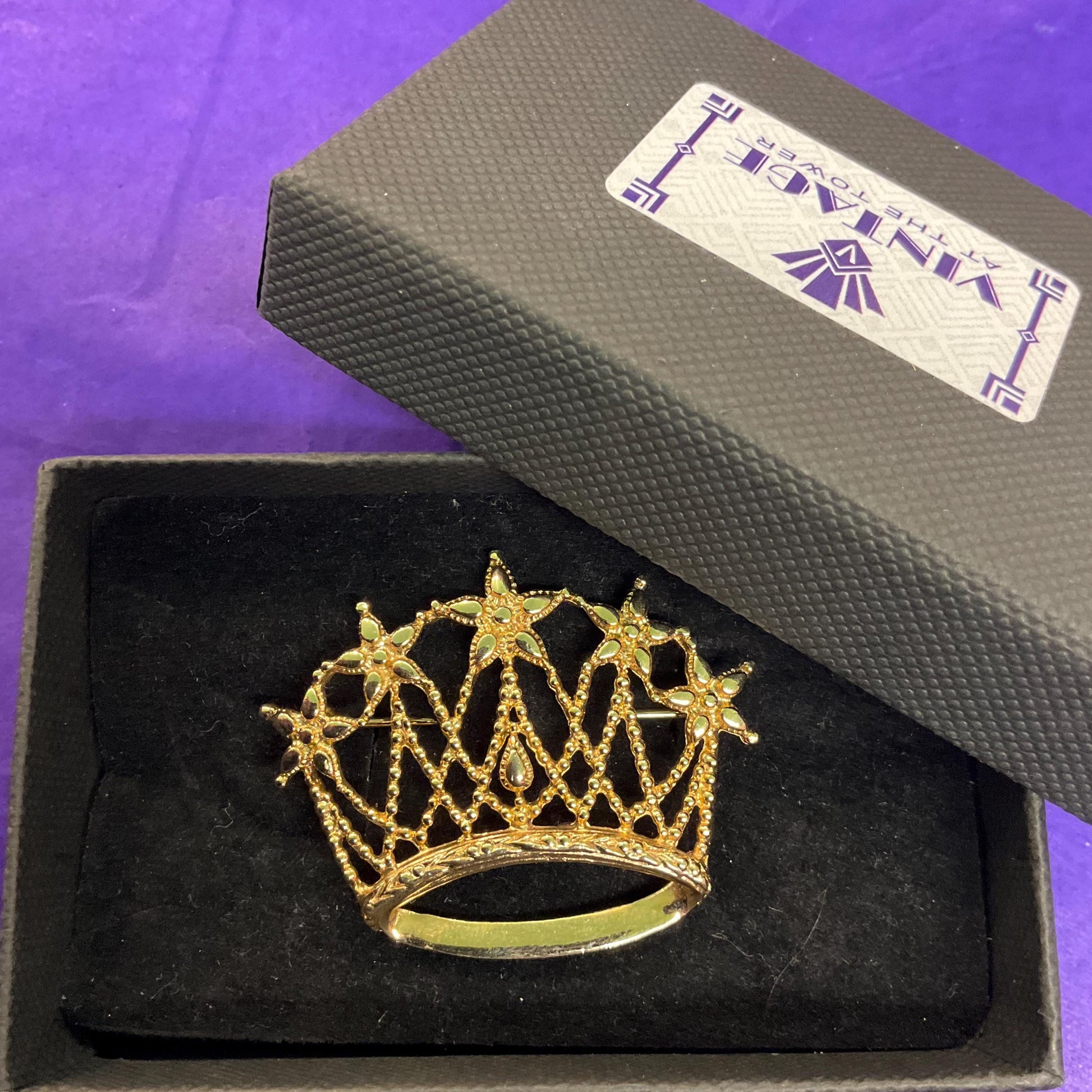 Vintage 1980s Sarah Coventry Gold Tone Filigree Crown Brooch - Sustainable Fashion Gift