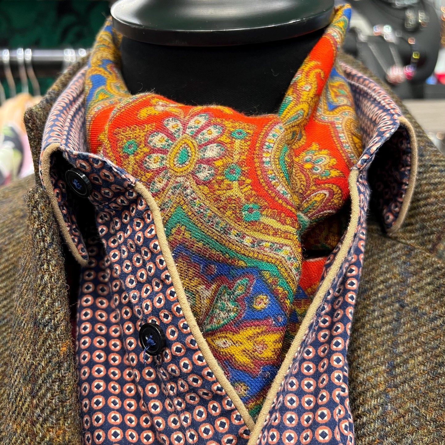 Vintage Gents 1960s Fine Pure Wool Double Sided Paisley Print Fringed Scarf - Sustainable Fashion and Gift