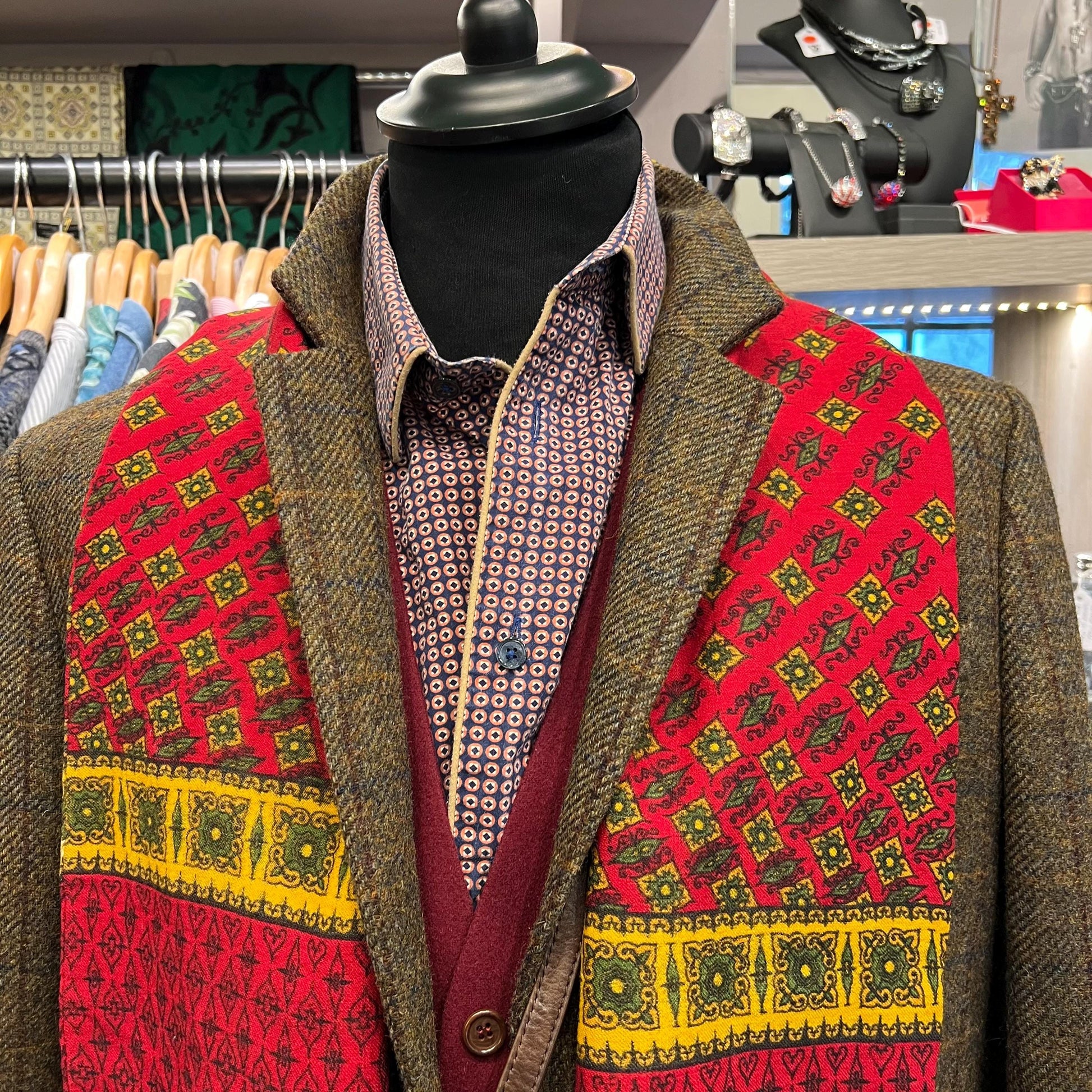 Vintage 1960s Gents Fine Wool Double Sided Geometric Paisley Fringed Scarf