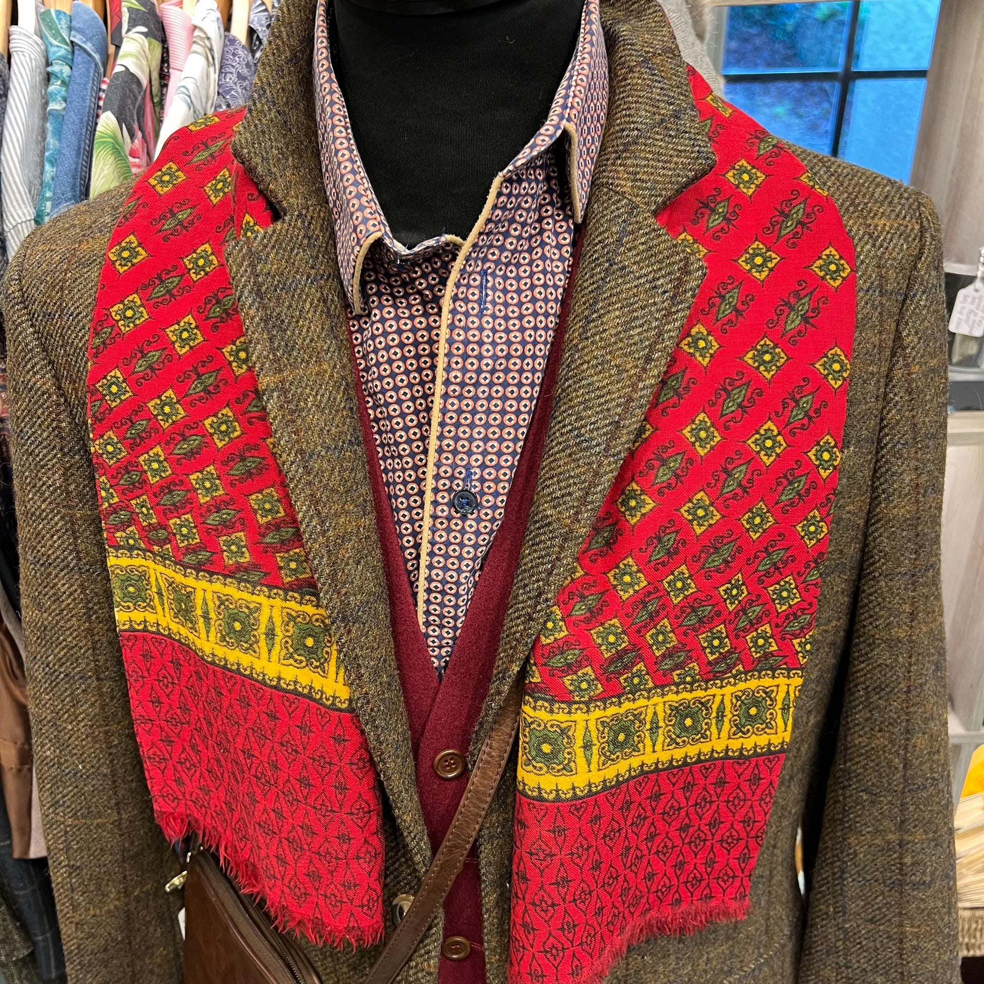 Vintage 1960s Gents Fine Wool Double Sided Geometric Paisley Fringed Scarf