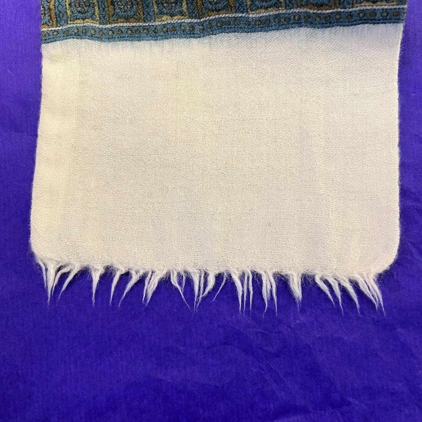 Vintage 1950/60s Gents Narrow Pure Wool Paisley Fringed Scarf - Sustainable Fashion and Gift