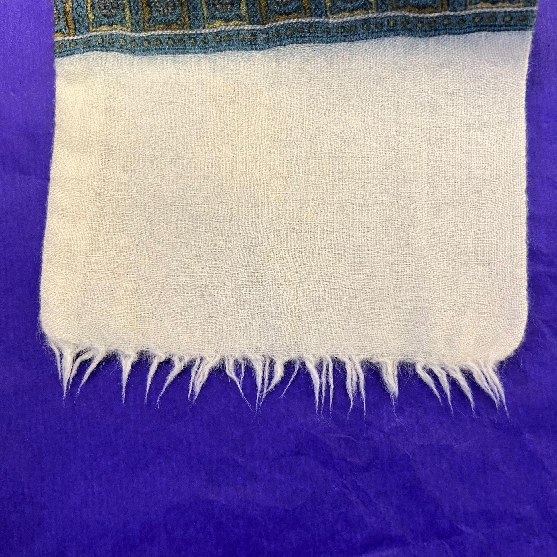 Vintage 1950/60s Gents Narrow Pure Wool Paisley Fringed Scarf - Sustainable Fashion and Gift
