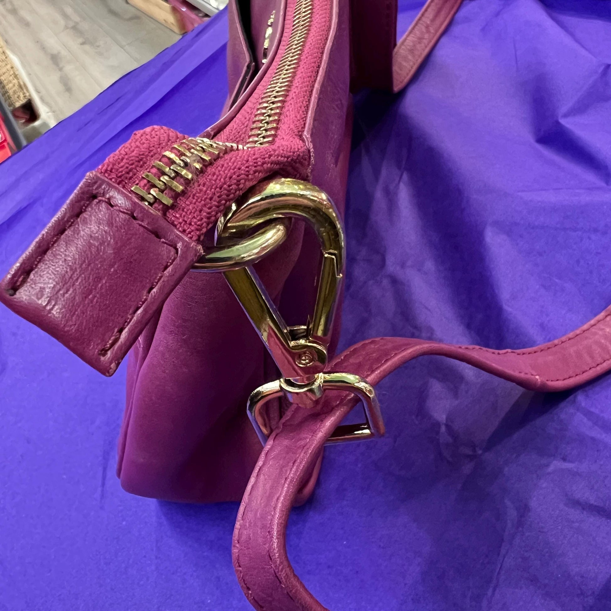 Vintage Ashwood Fuchsia Pink Leather Small Shoulder / Crossbody Bag - Sustainable Gift and Fashion