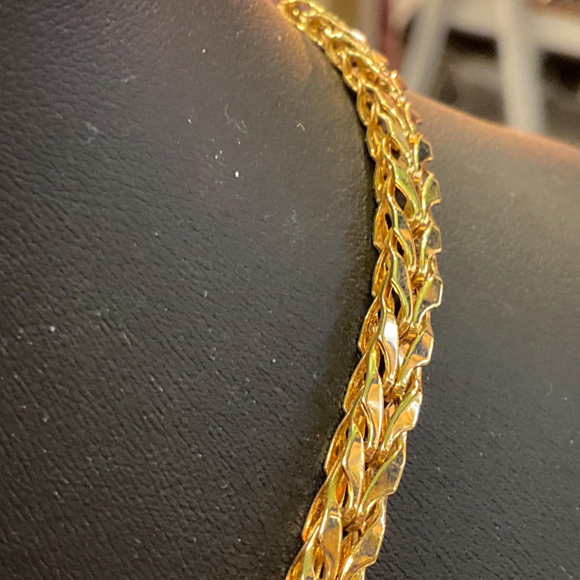 Vintage 1980s MONET Interlaced Gold Tone Chain Necklace, signed - Sustainable Fashion and Gift