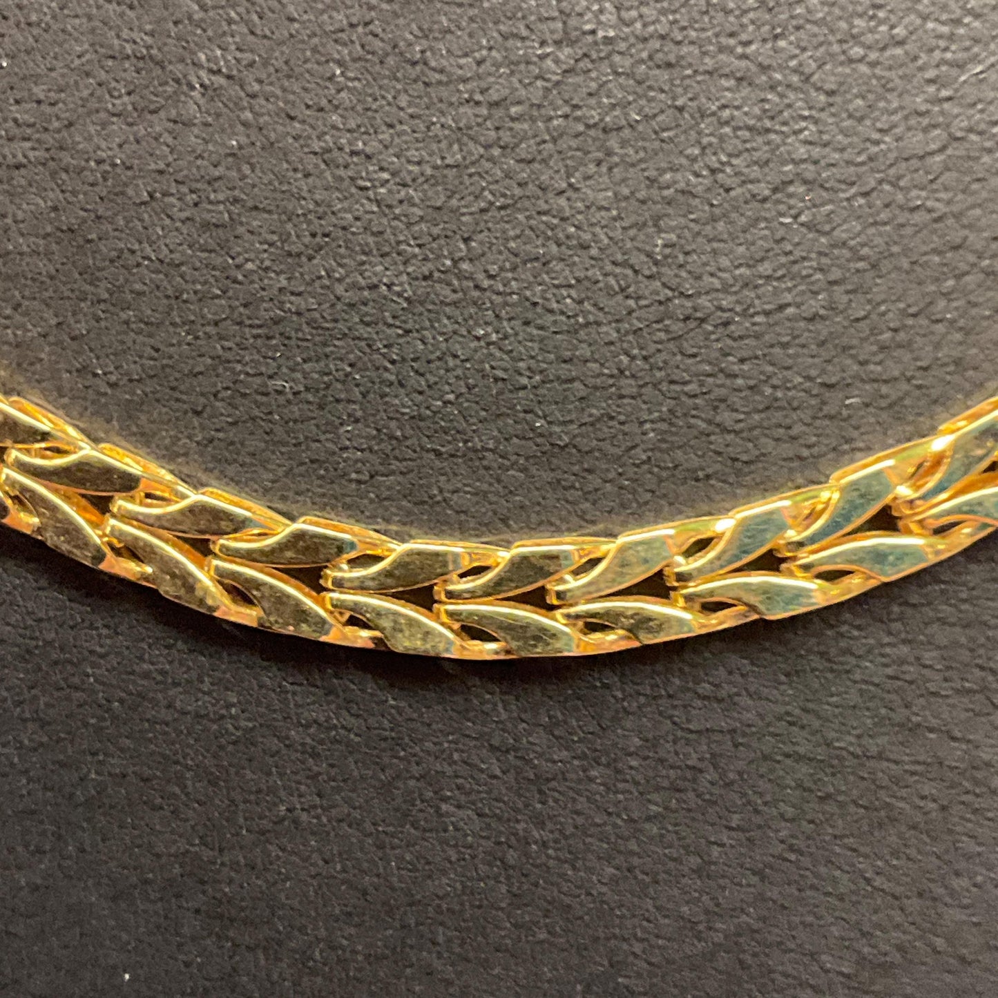 Vintage 1980s MONET Interlaced Gold Tone Chain Necklace, signed - Sustainable Fashion and Gift