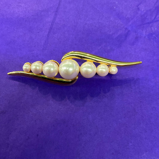 Vintage 1970s/80s MONET Gold Tone Faux Pearl Stayement Brooch - Sustainable Fashion Gift
