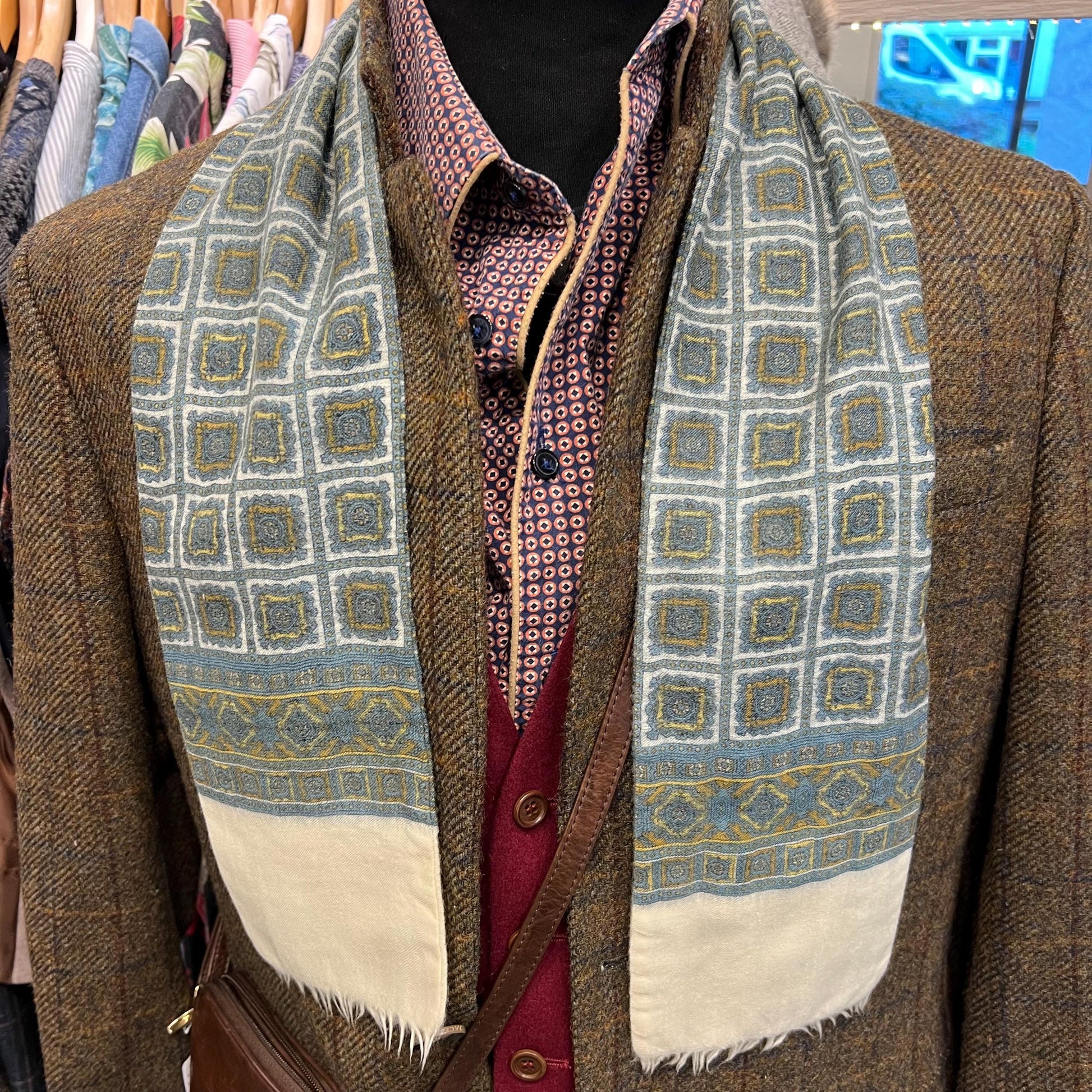 Vintage 1950/60s Gents Narrow Pure Wool Paisley Fringed Scarf - Sustainable Fashion and Gift