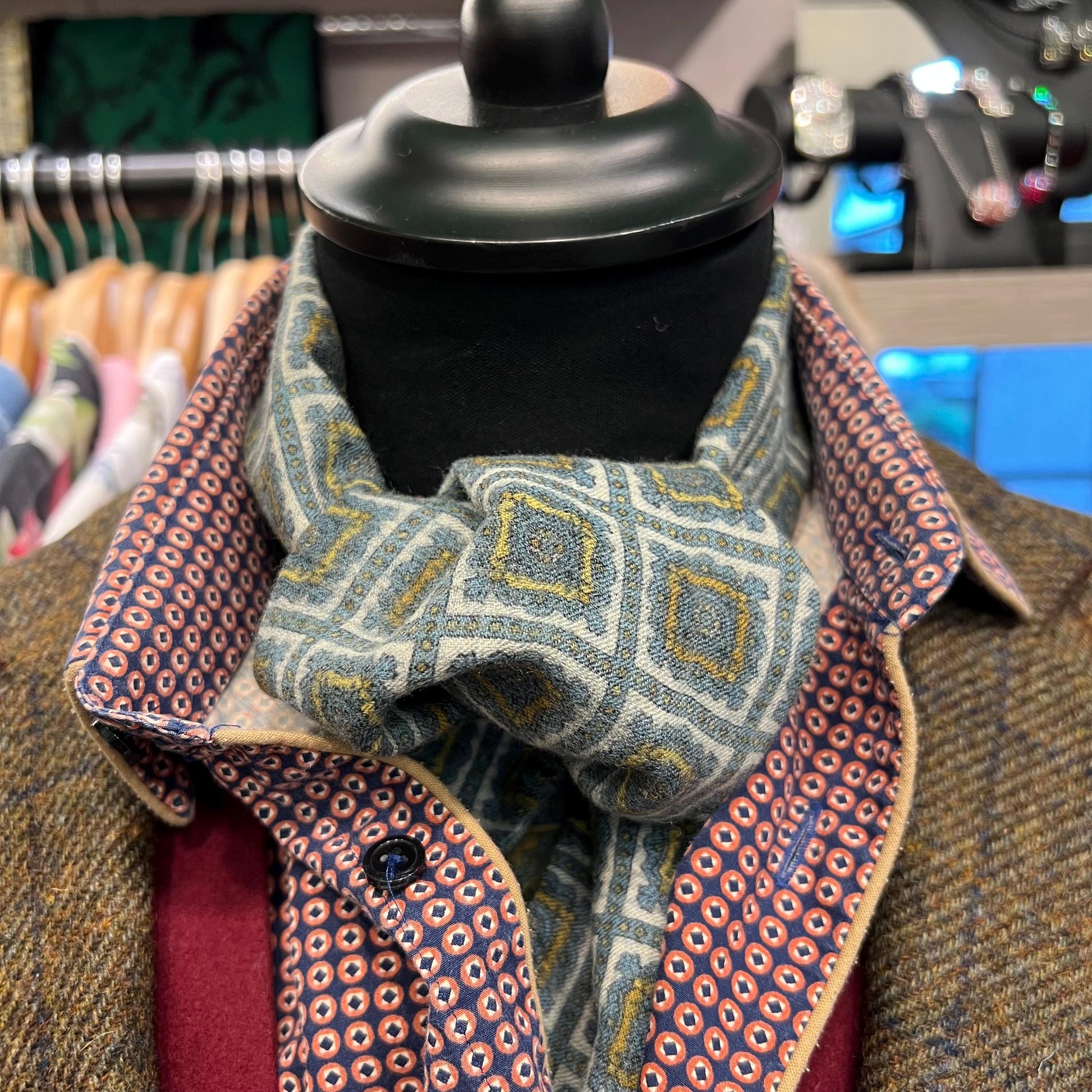 Vintage 1950/60s Gents Narrow Pure Wool Paisley Fringed Scarf - Sustainable Fashion and Gift