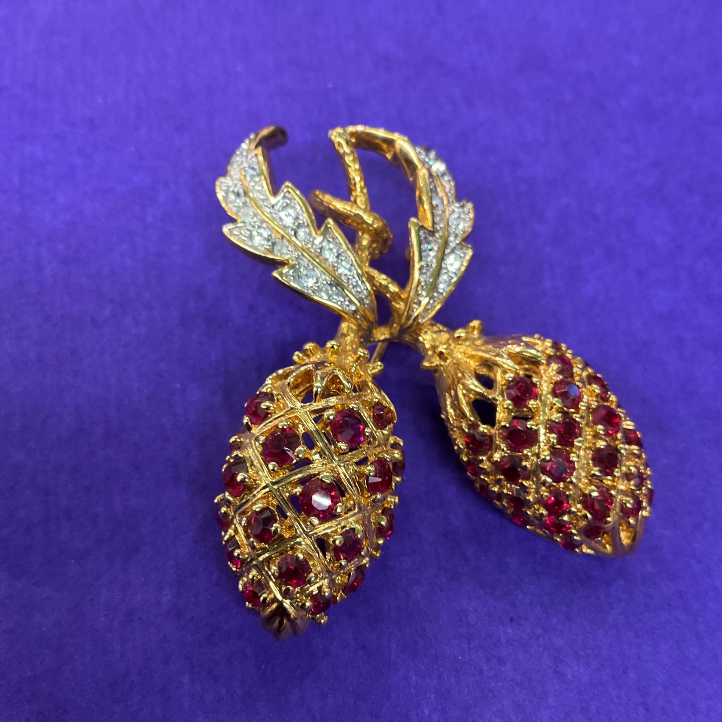 Vintage 1990s Camrose & Kross Jacqueline Kennedy Red Berries Brooch, Gold Plated with Faux Rubies and Silver Crystals